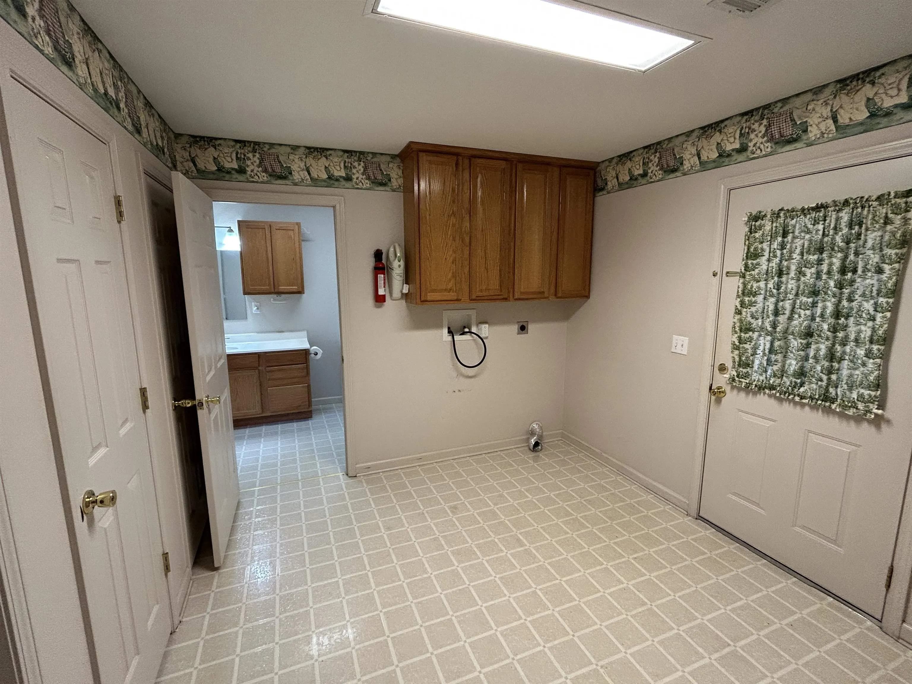 Property at 26  Greathouse - Image 14