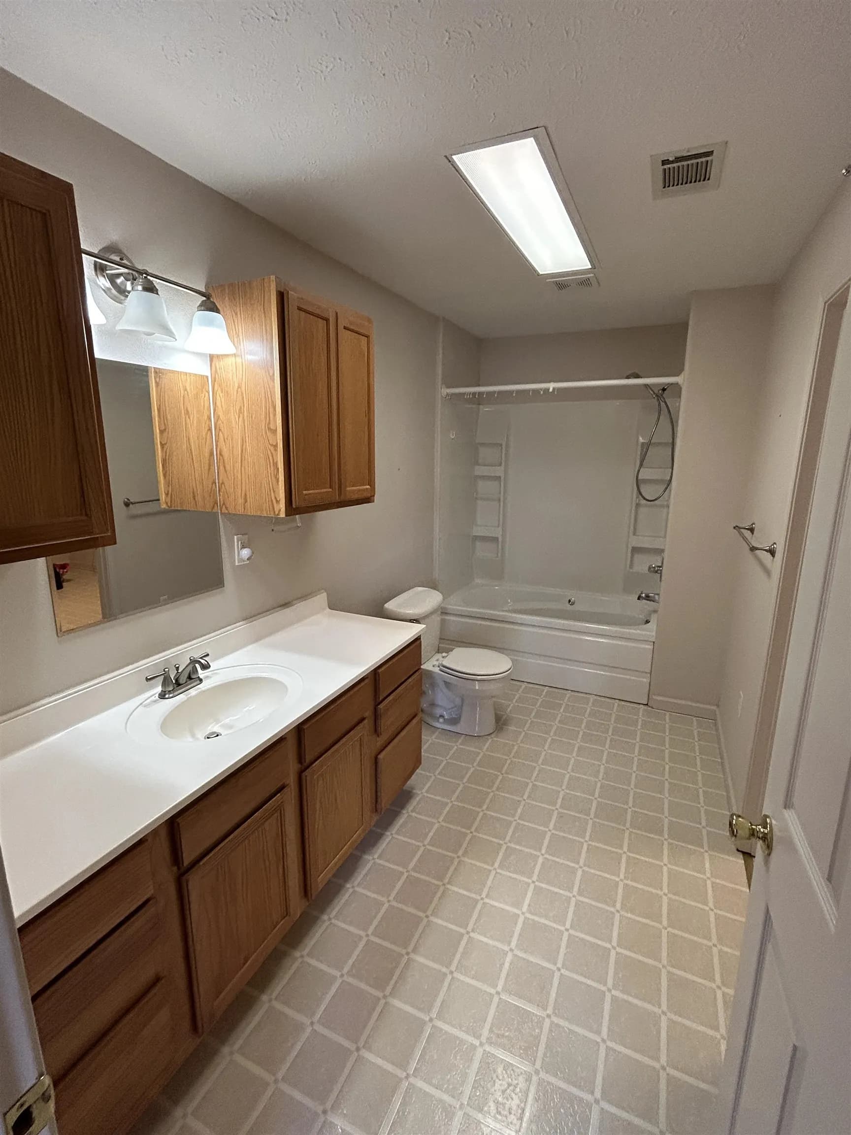 Property at 26  Greathouse - Image 15
