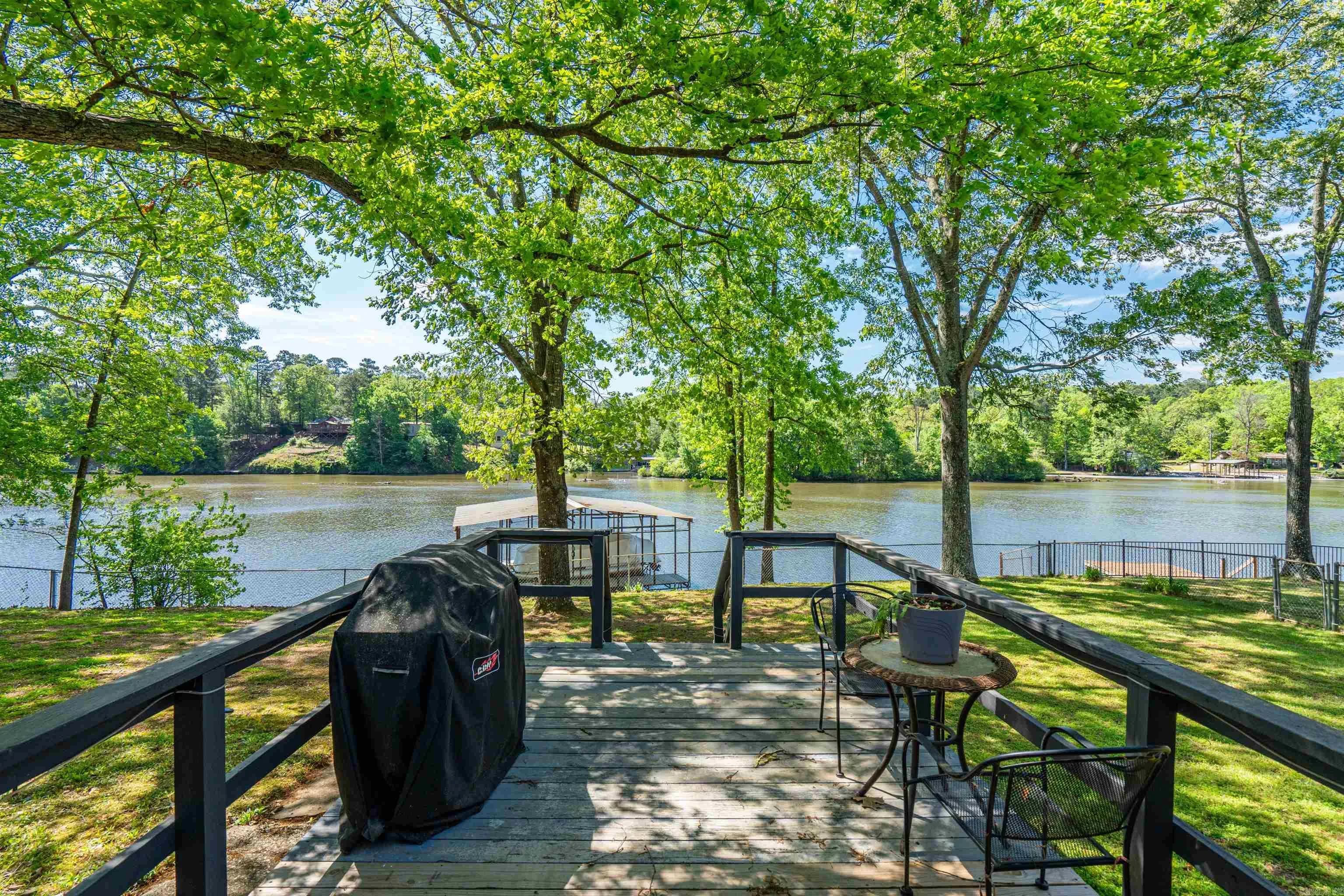 Property at 304  Joy - Image 32