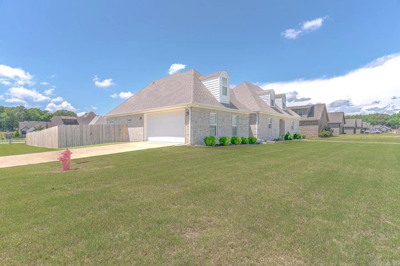 Property at 101  Eva ln - Image 6
