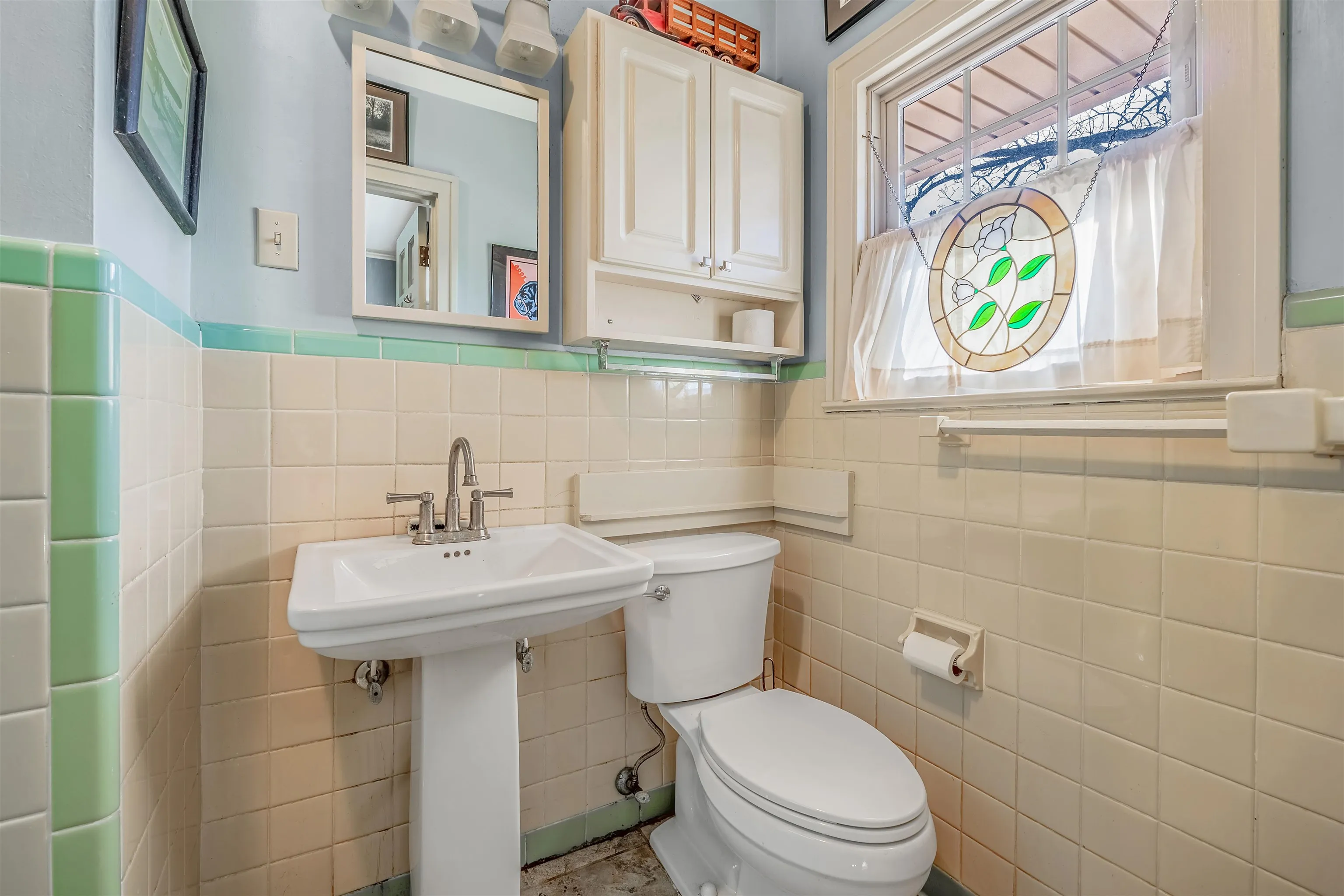 Property at 310 E A - Image 19