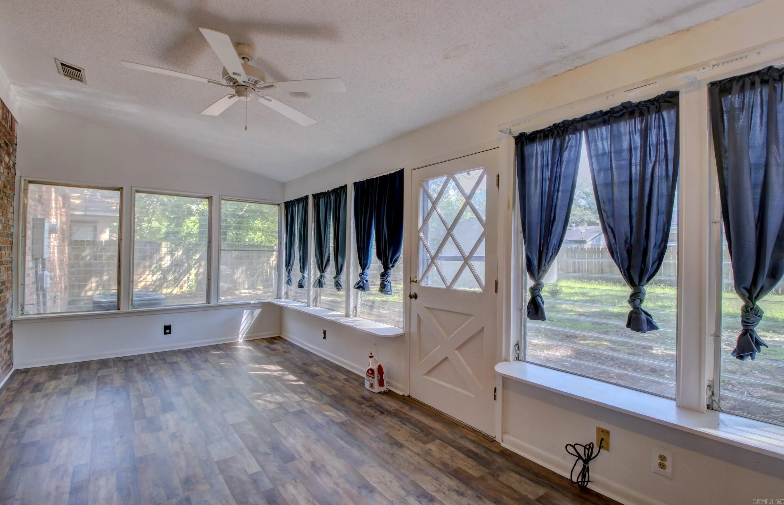 Property at 1005  Towering oaks - Image 25
