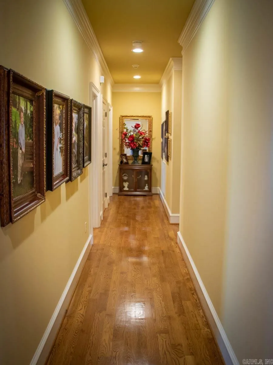 Property at 427  Gilder - Image 16