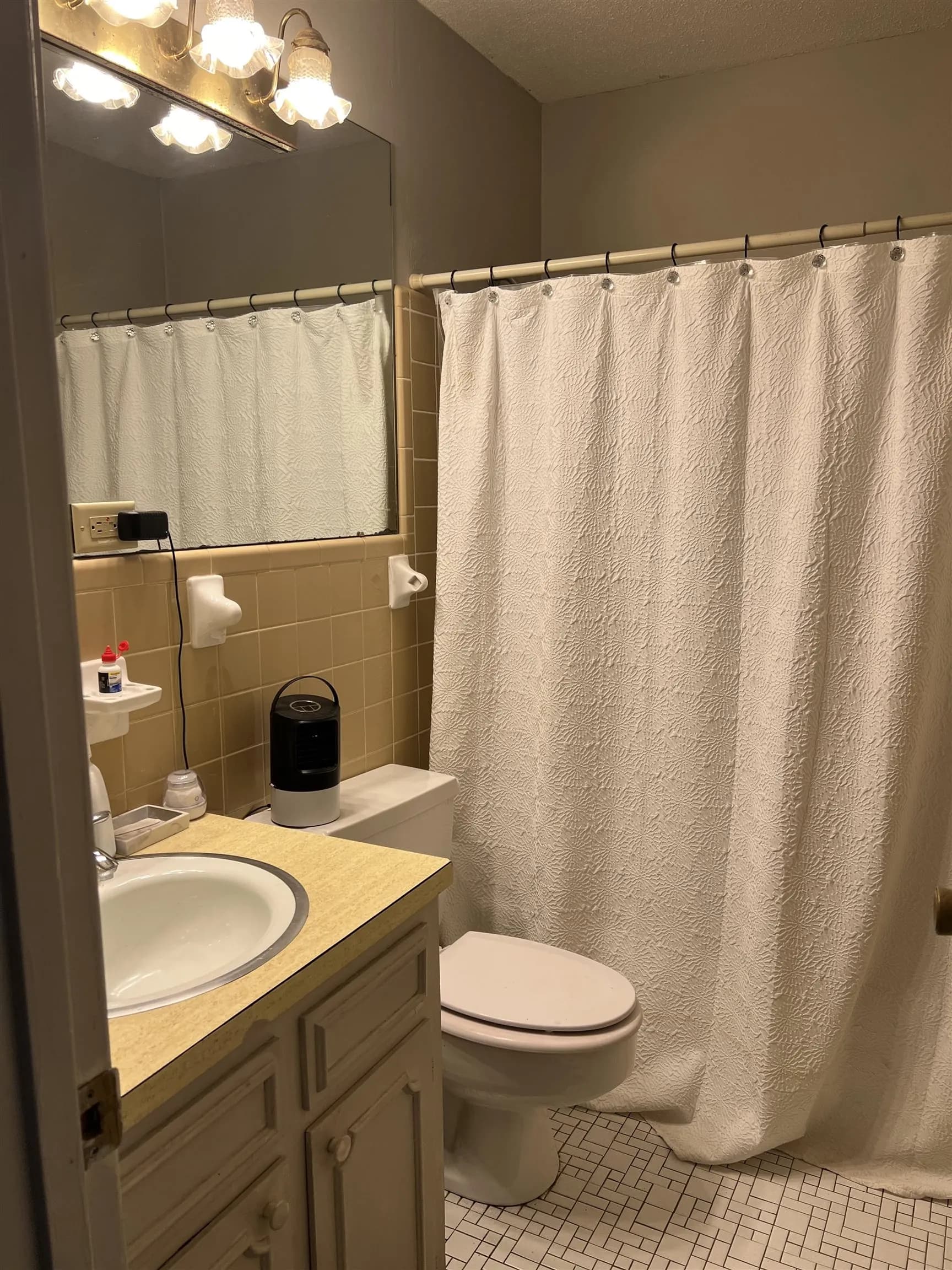 Property at 601  Brookside  Apt 4, 4 - Image 5