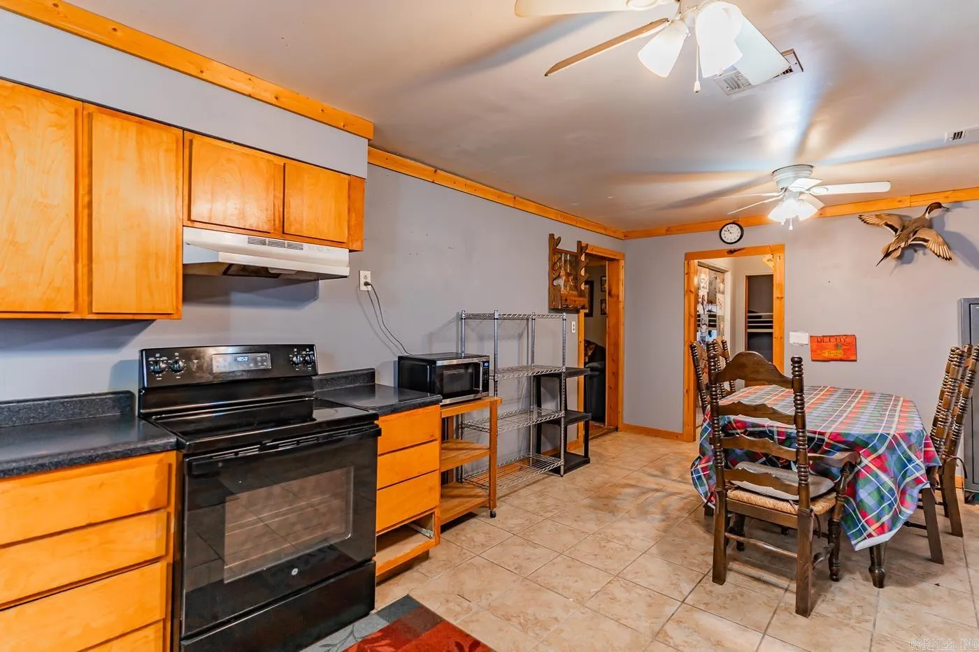 Property at 8141  Riviana - Image 12