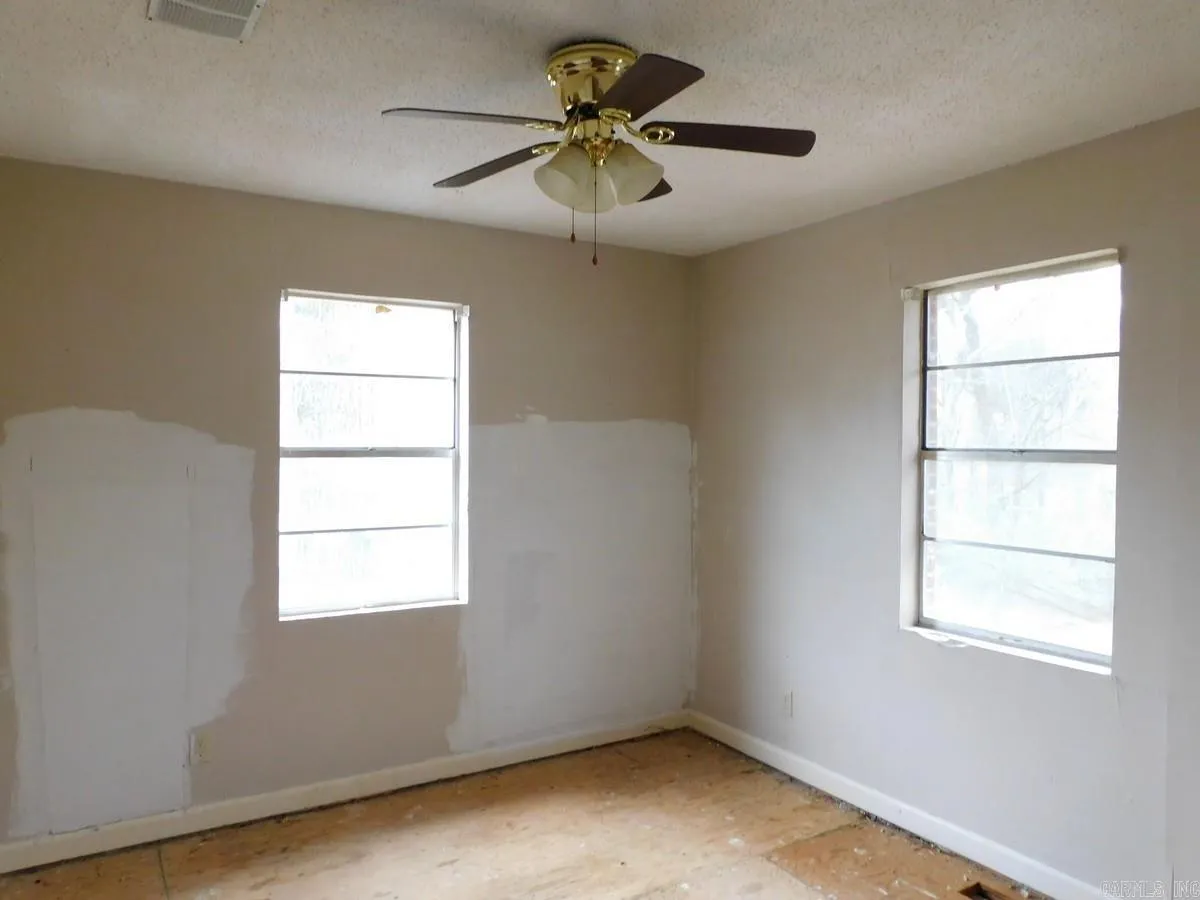 Property at 335  Mason - Image 9