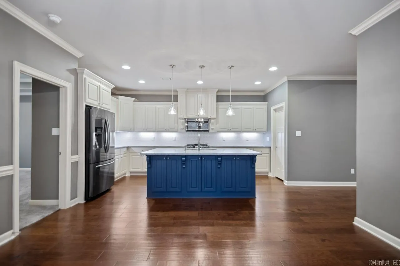 Property at 4314  Boardwalk - Image 15
