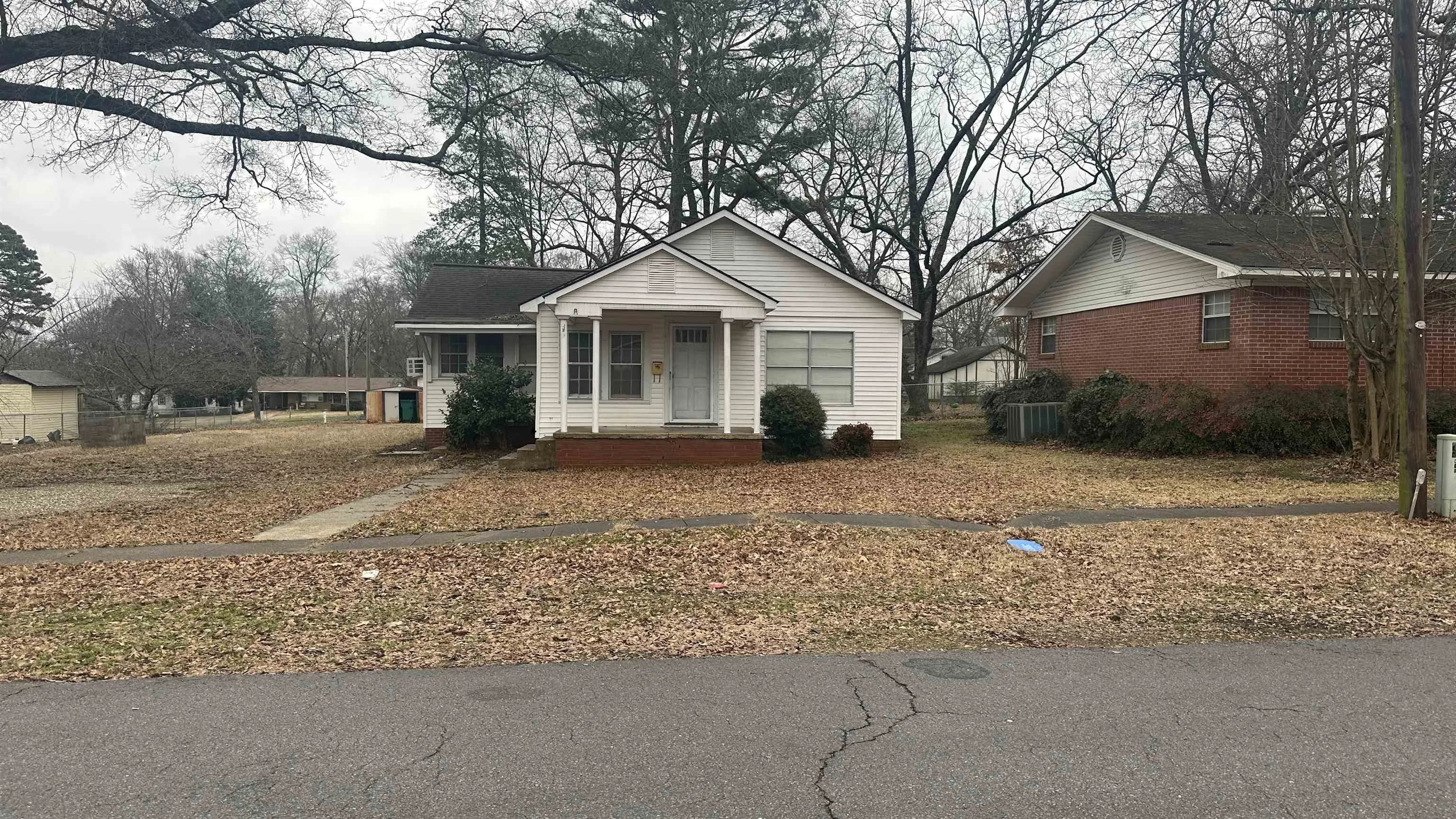 Property at 518 N 7 - Image 1