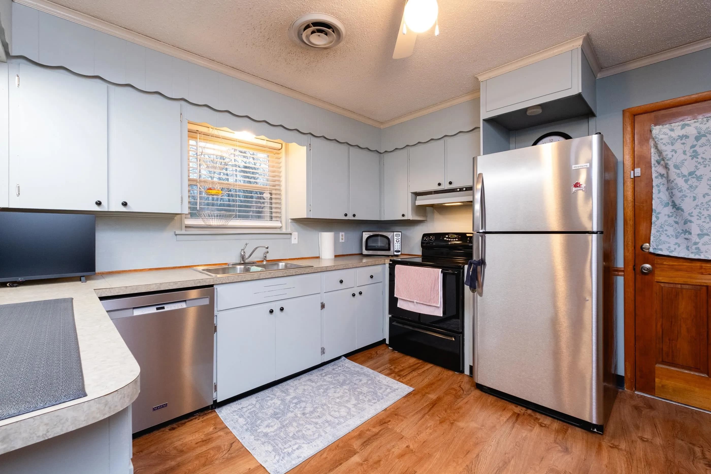 Property at 31  Maywood - Image 10