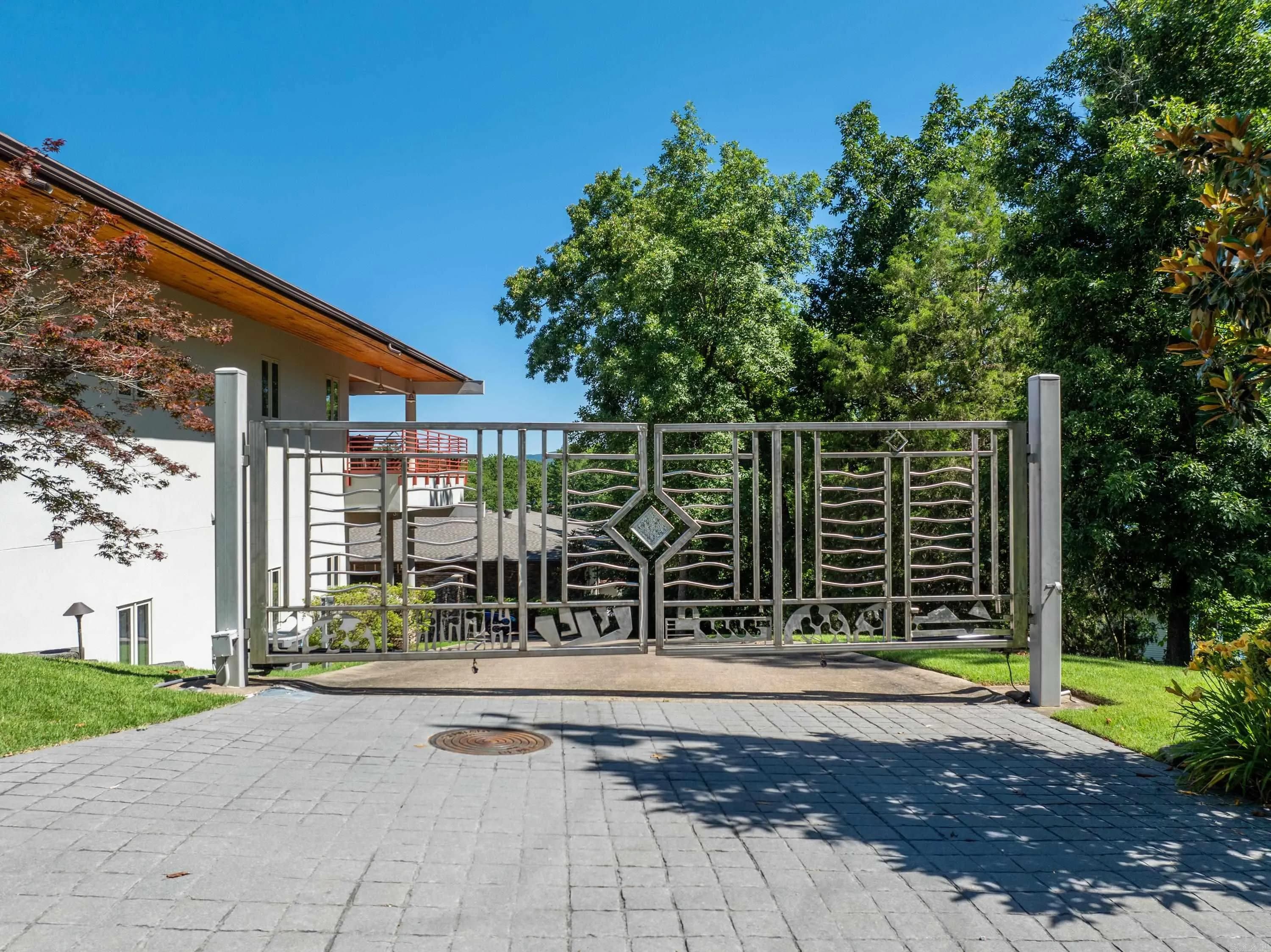 Property at 209  Wilson, D - Image 45