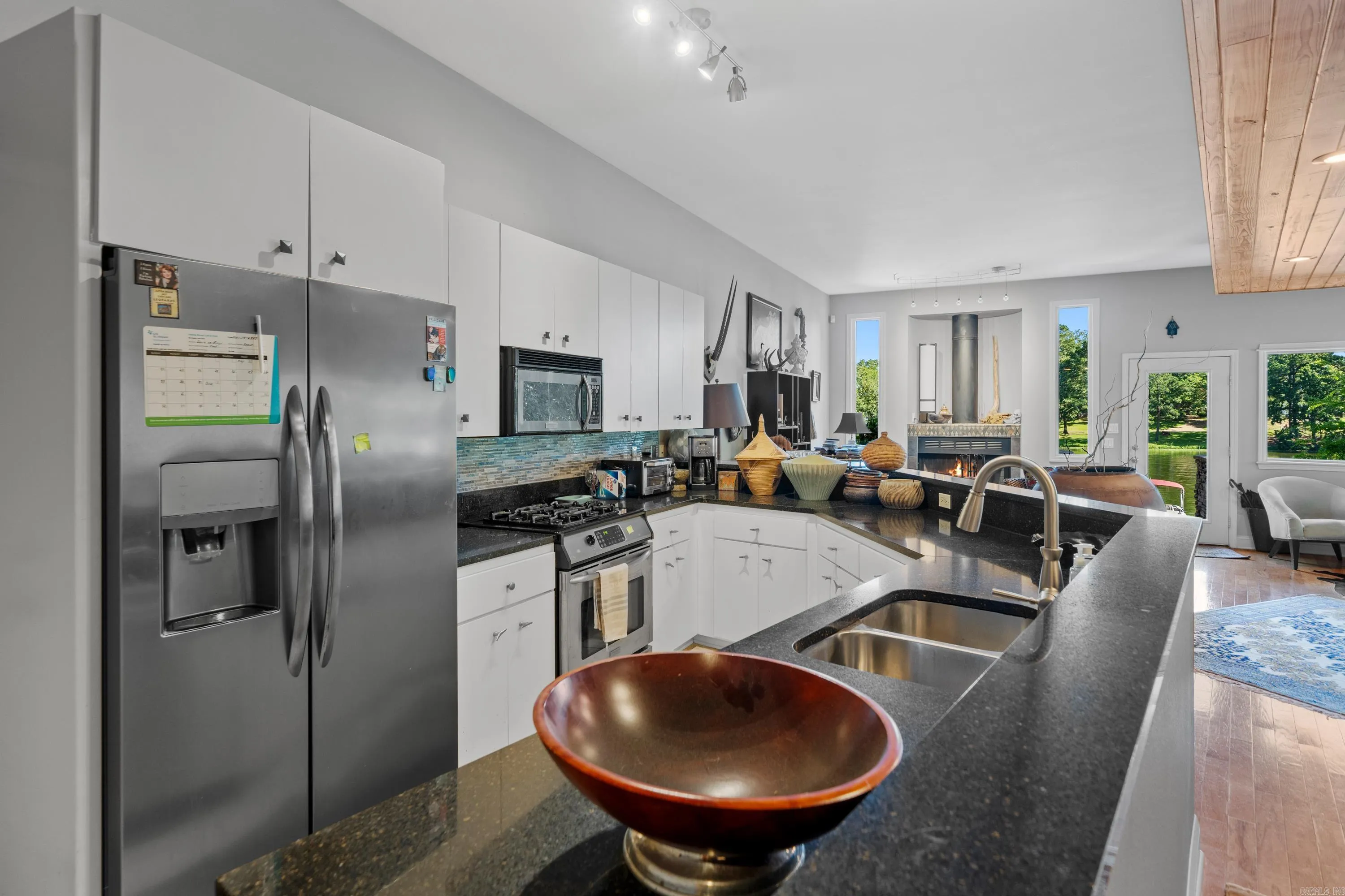 Property at 209  Wilson, D - Image 21