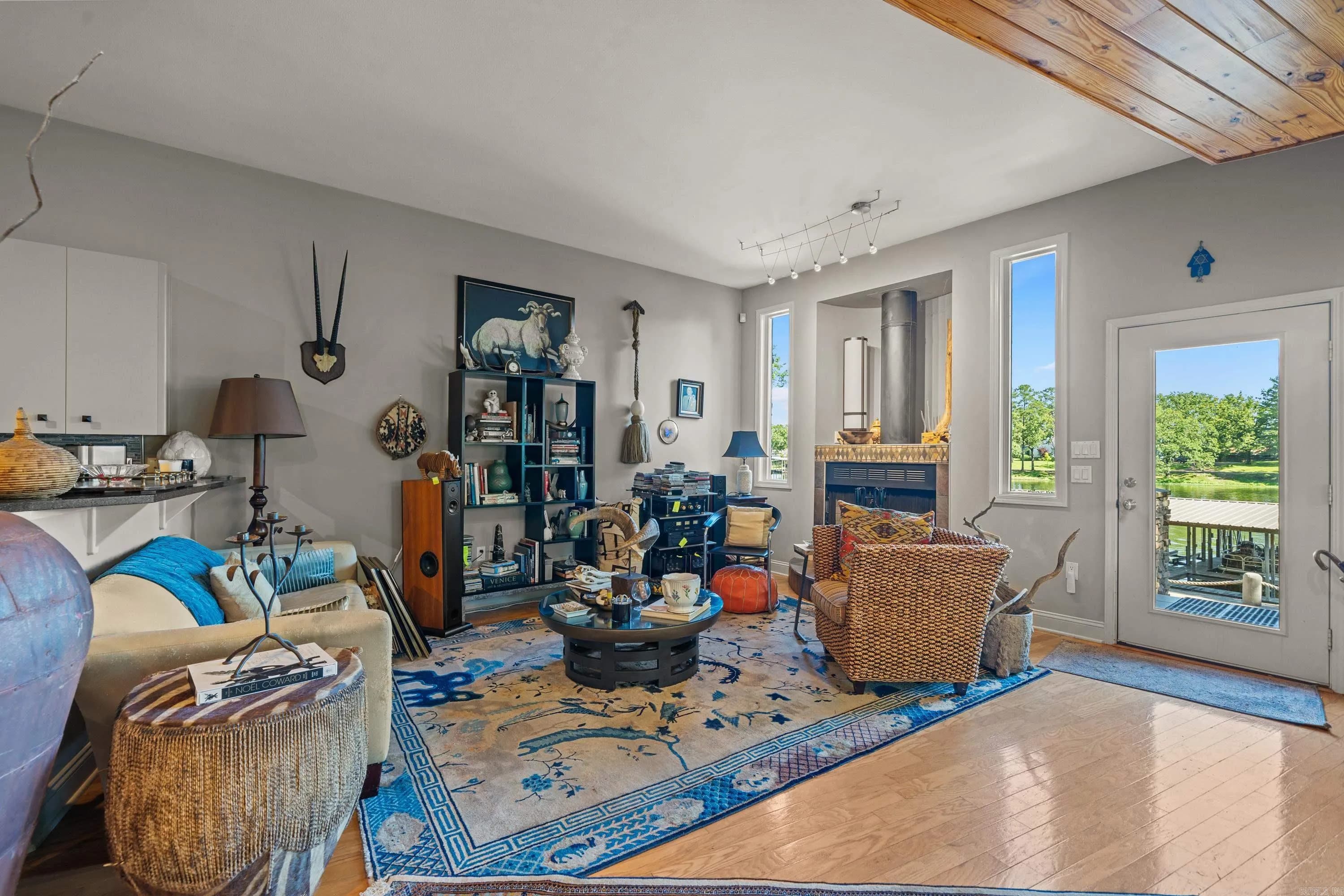 Property at 209  Wilson, D - Image 12