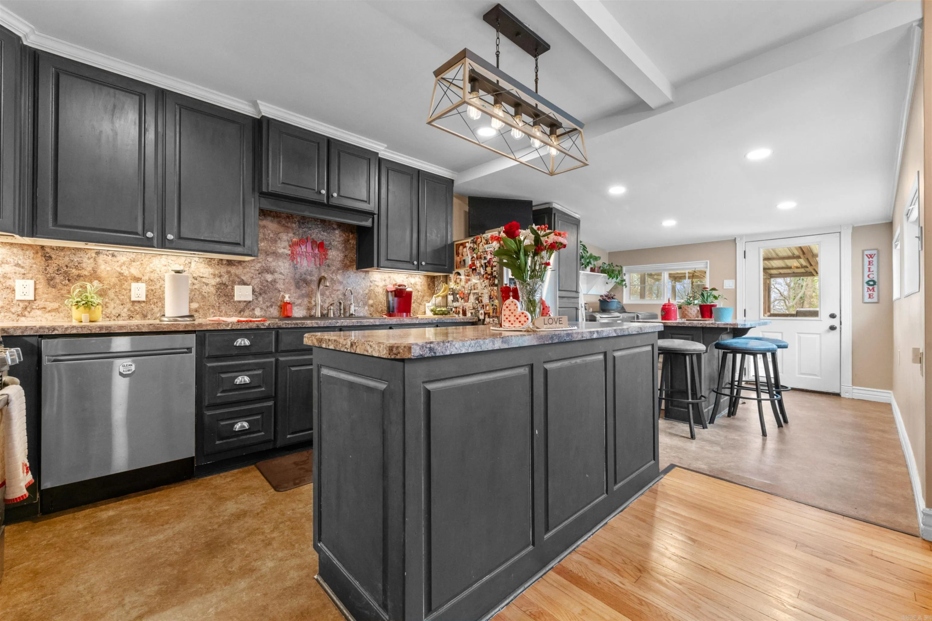 Property at 108  Belmont - Image 11