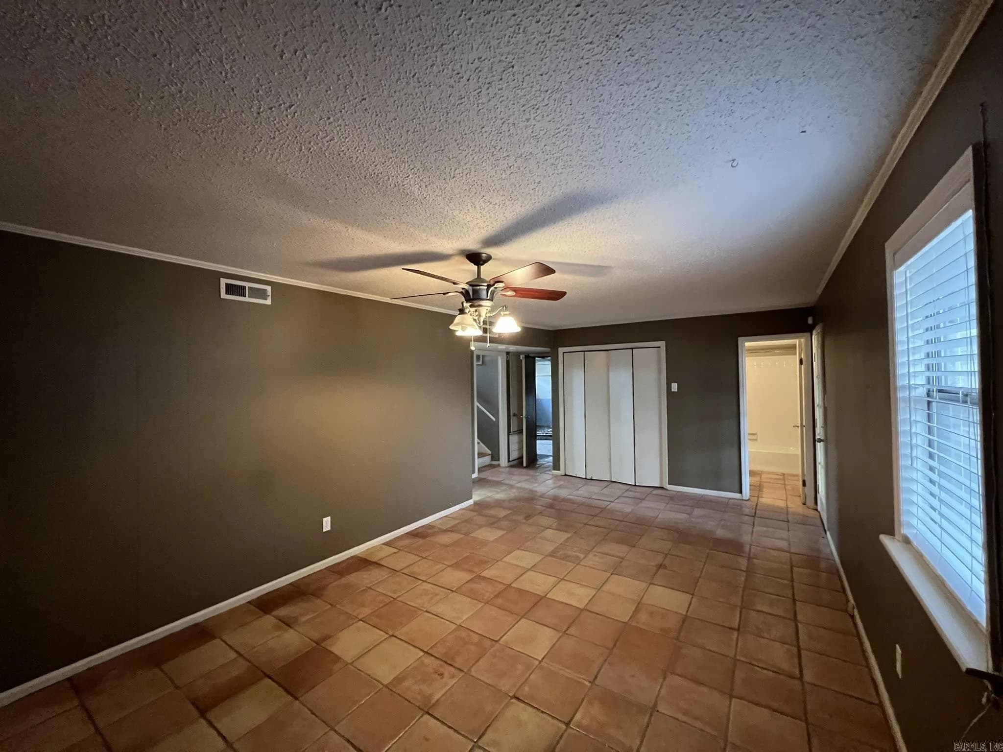 Property at 8  Thornhill - Image 40