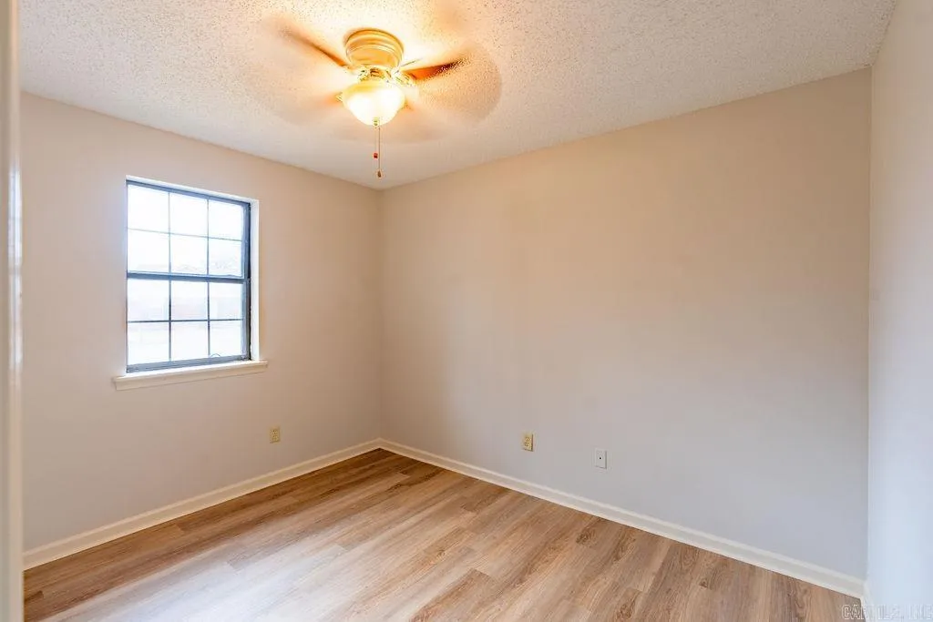 Property at 2206  Jonathan - Image 21
