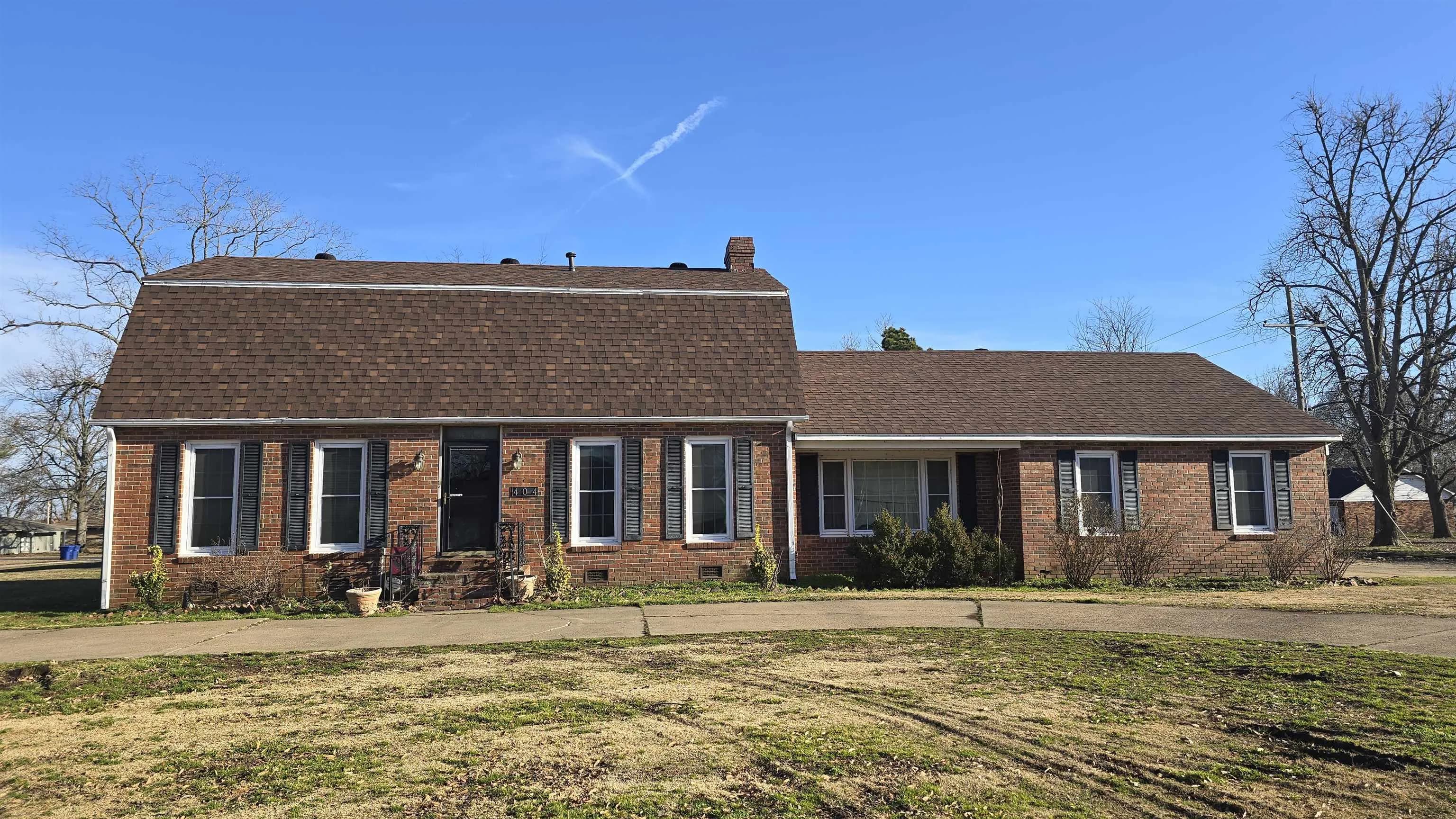 Property at 404  Miller - Image 1