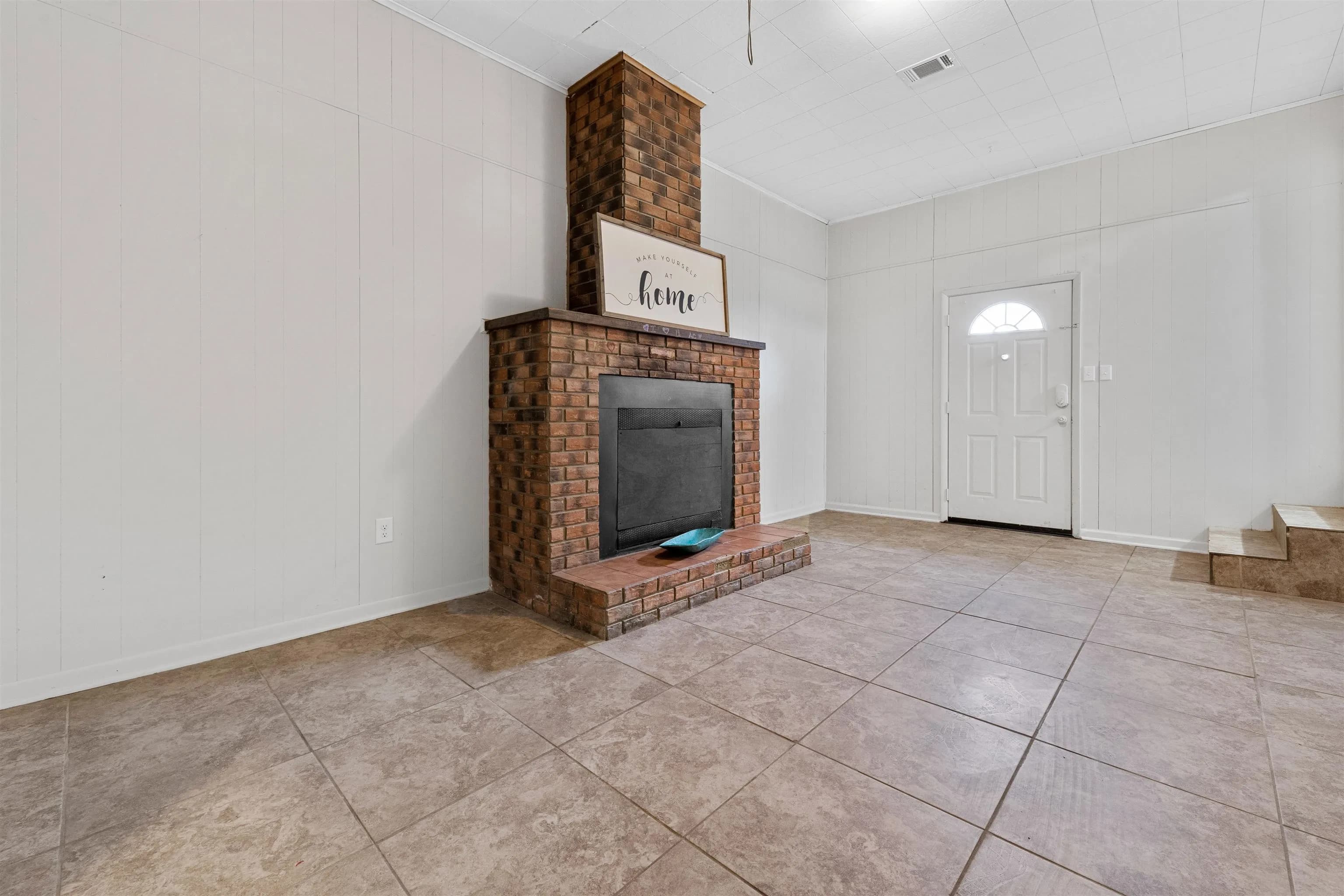 Property at 232  Pearl - Image 16