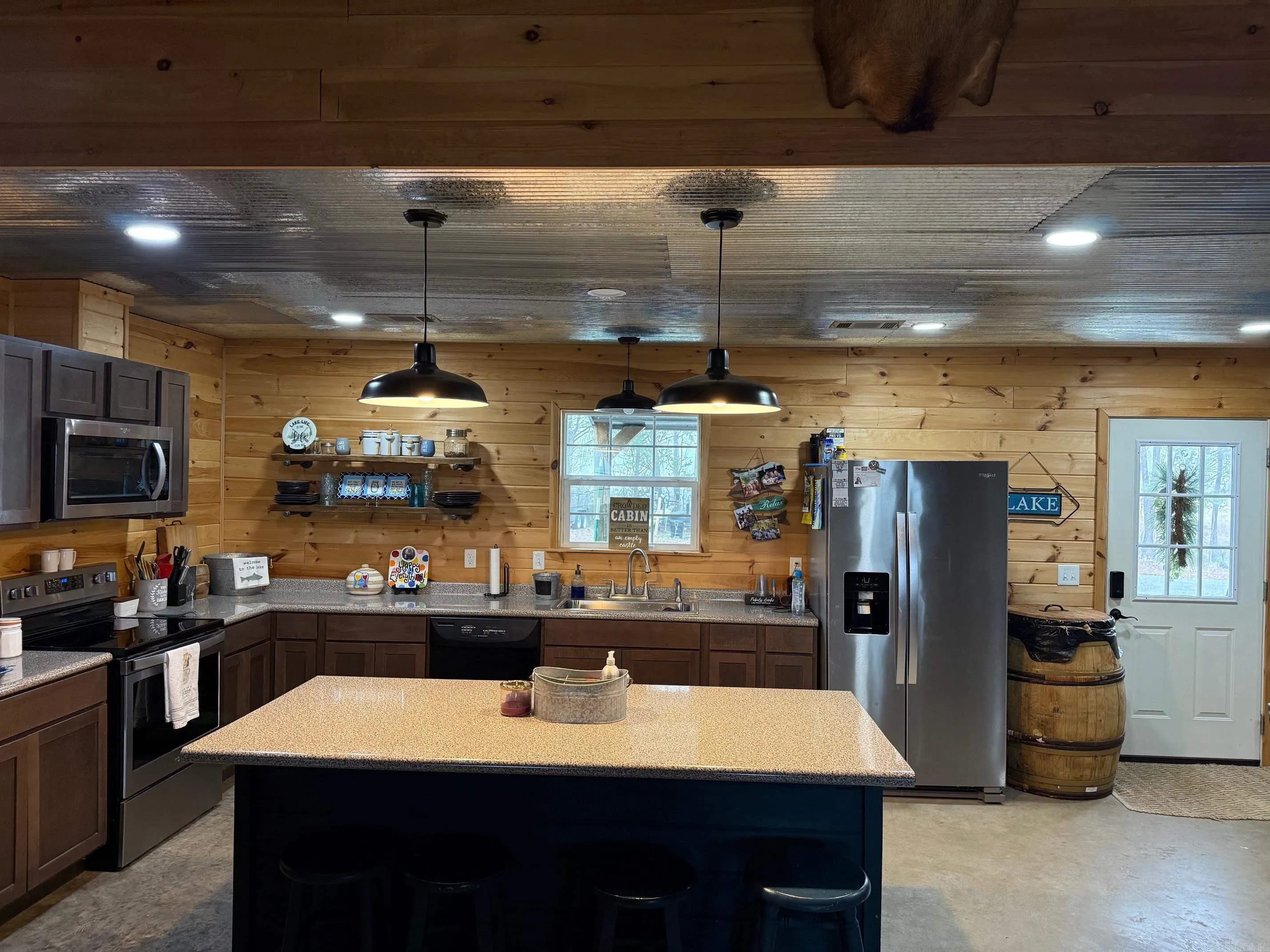 Property at 385  Section line - Image 5