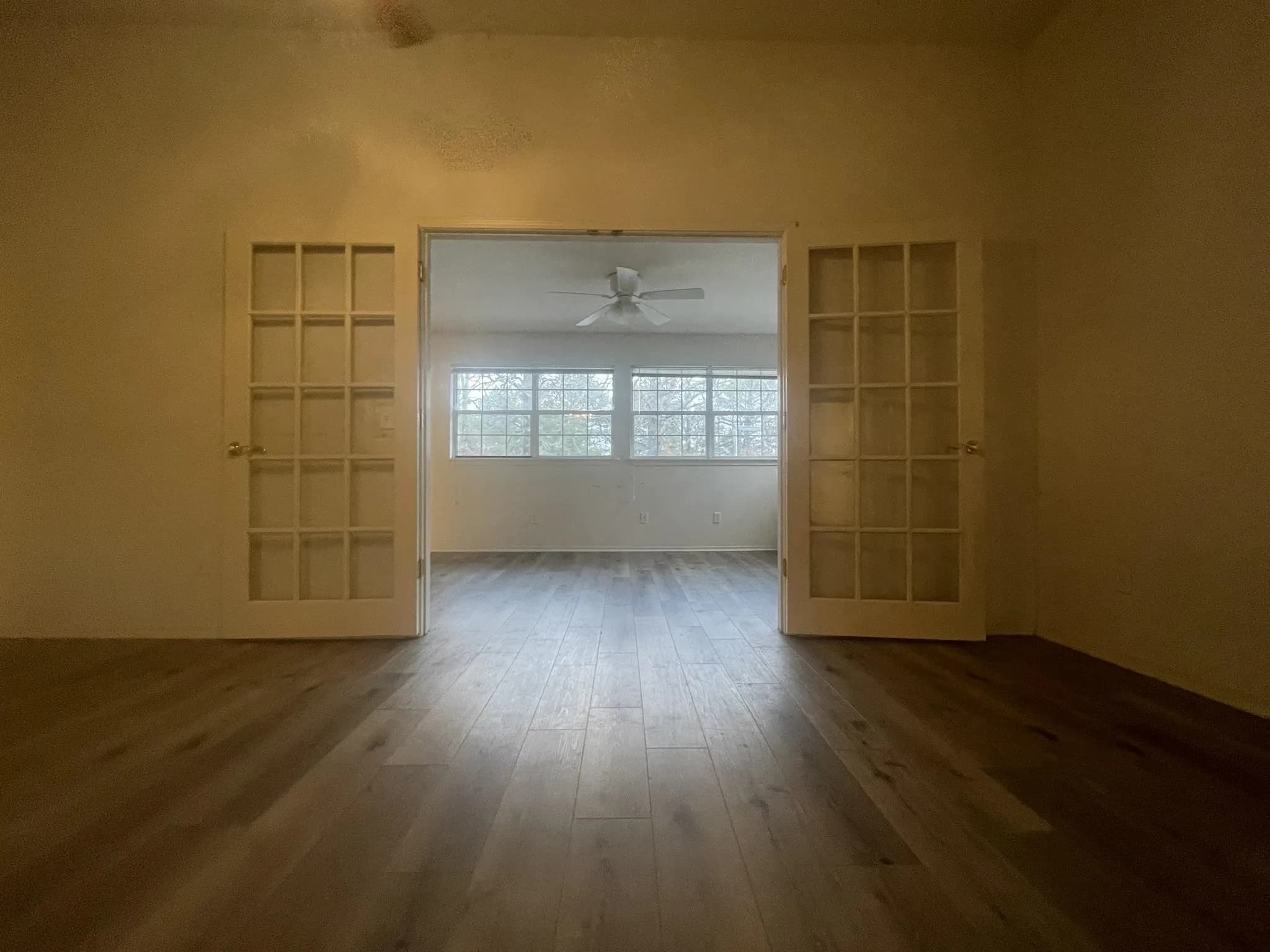 Property at 406  Linden court - Image 12