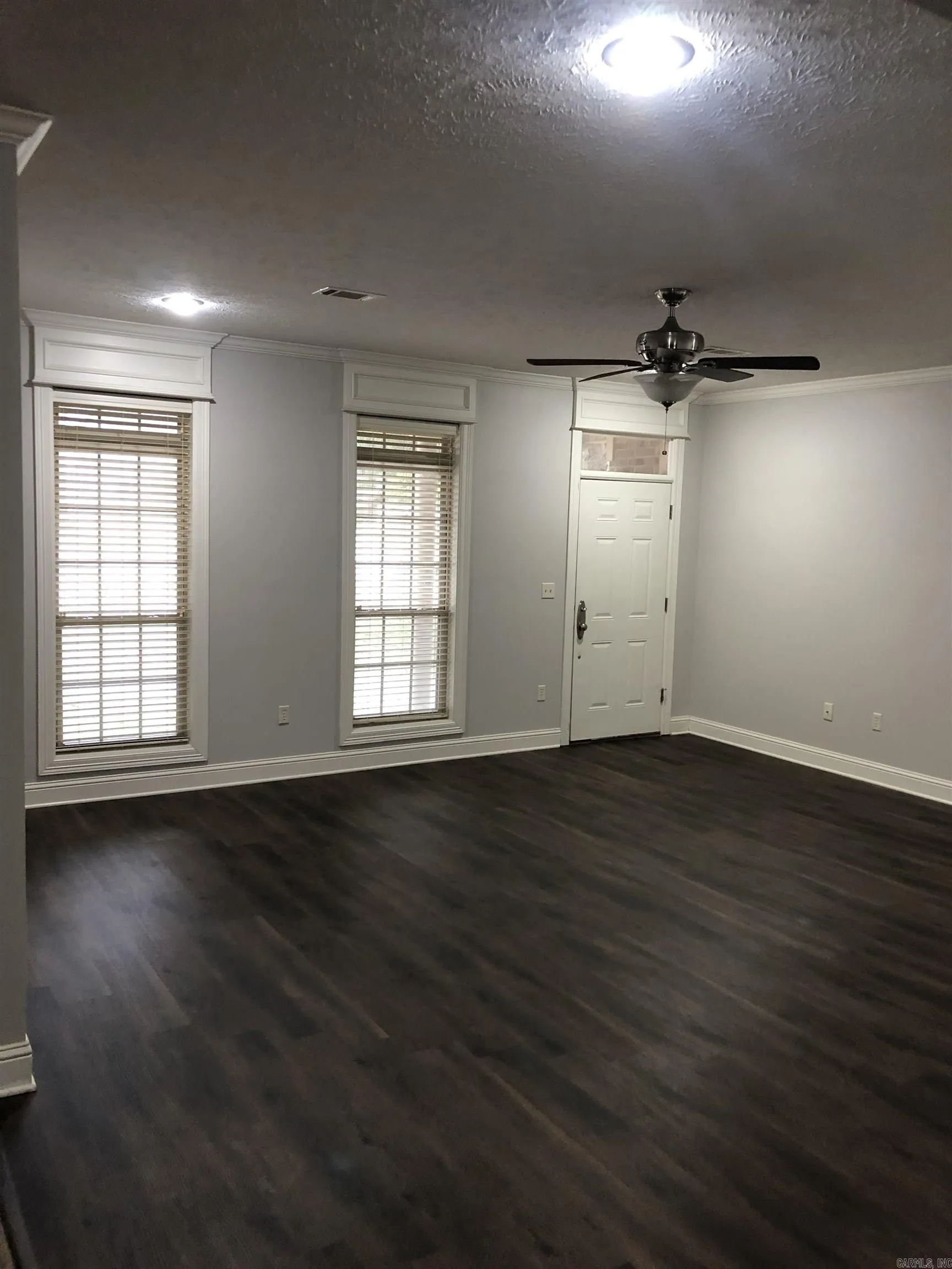 Property at 104  Chippewa - Image 2