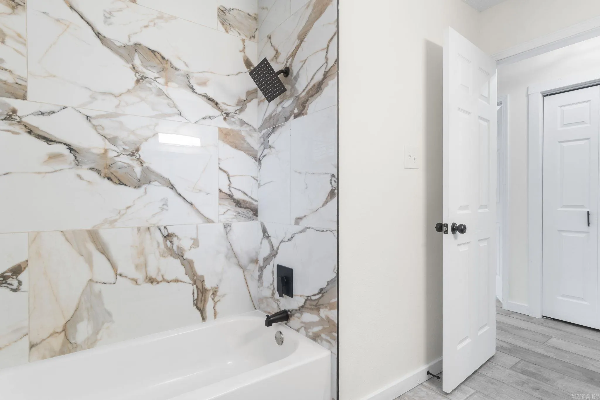 Property at 1926  Matt - Image 34