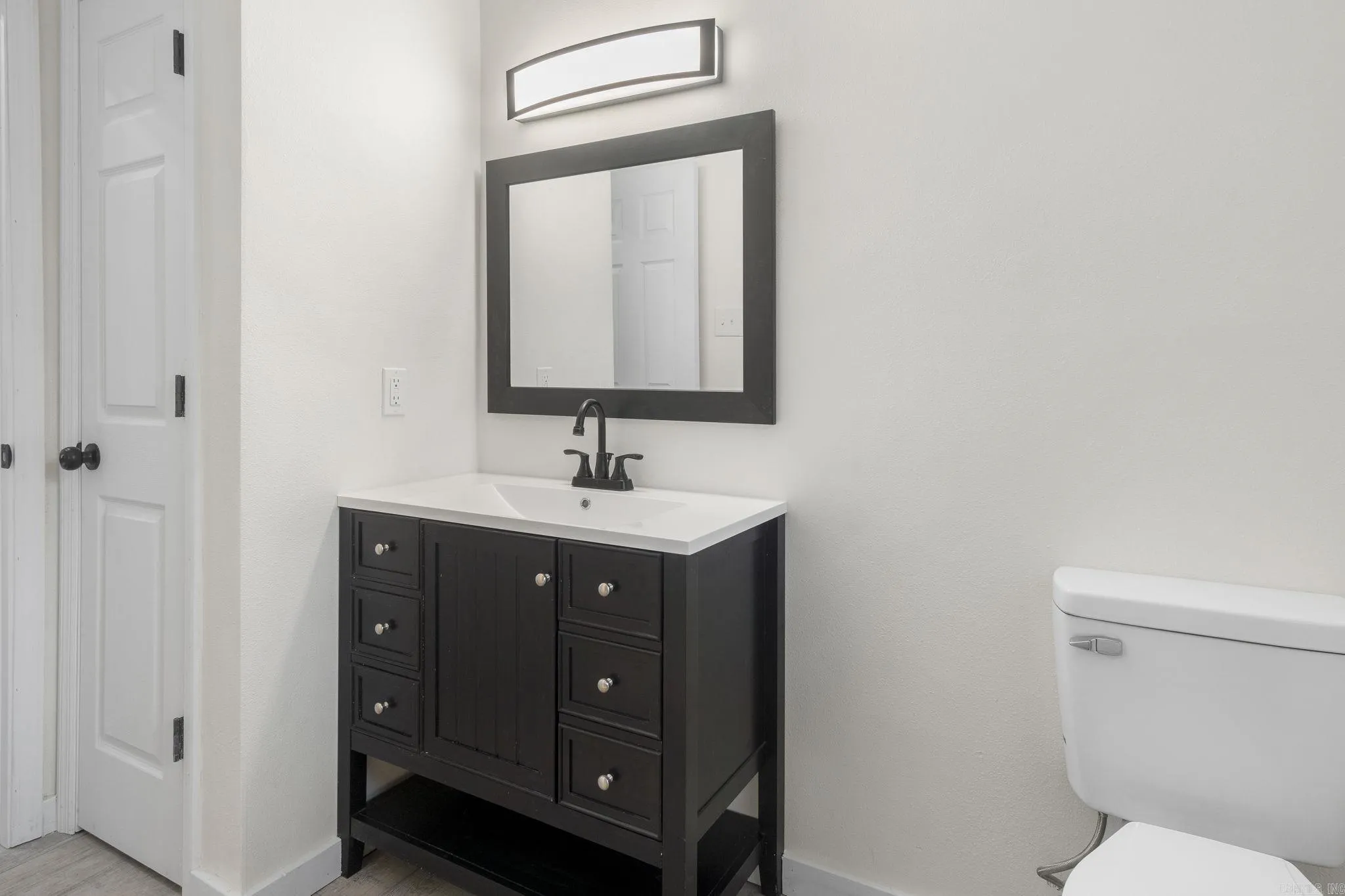Property at 1926  Matt - Image 35