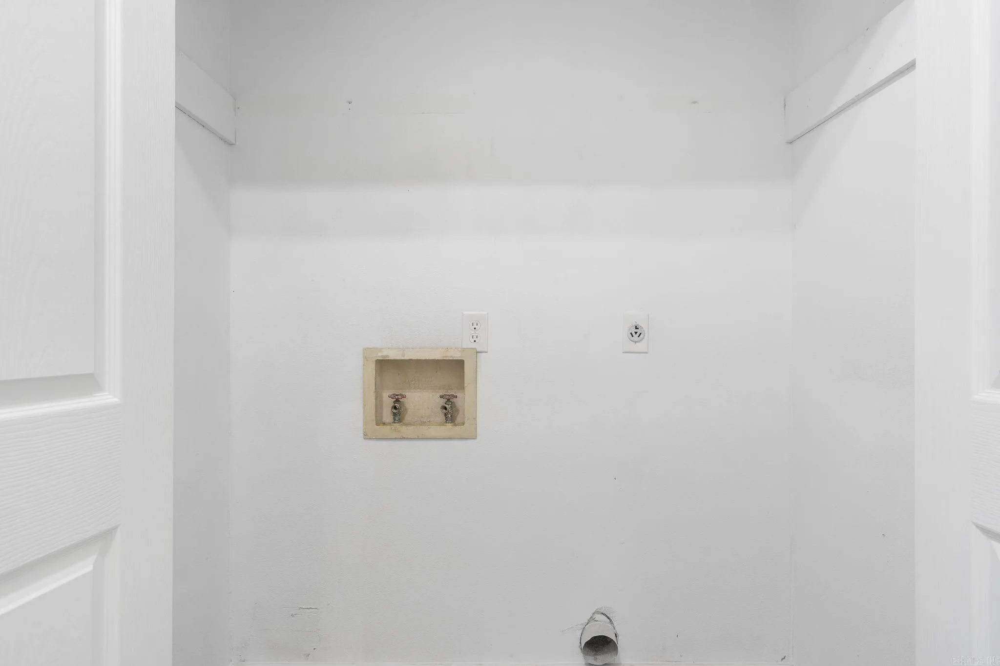 Property at 1926  Matt - Image 40