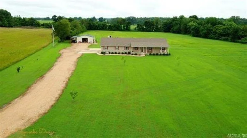 Property at 882  Gr 431 - Image 4