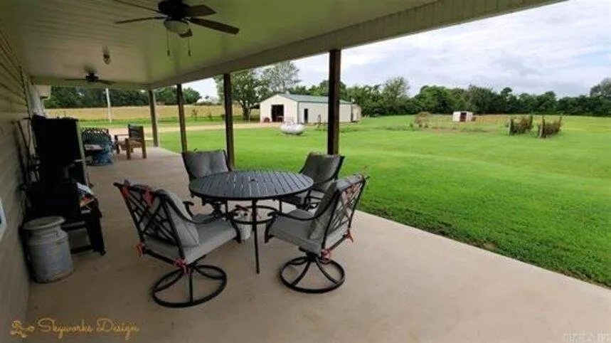 Property at 882  Gr 431 - Image 19