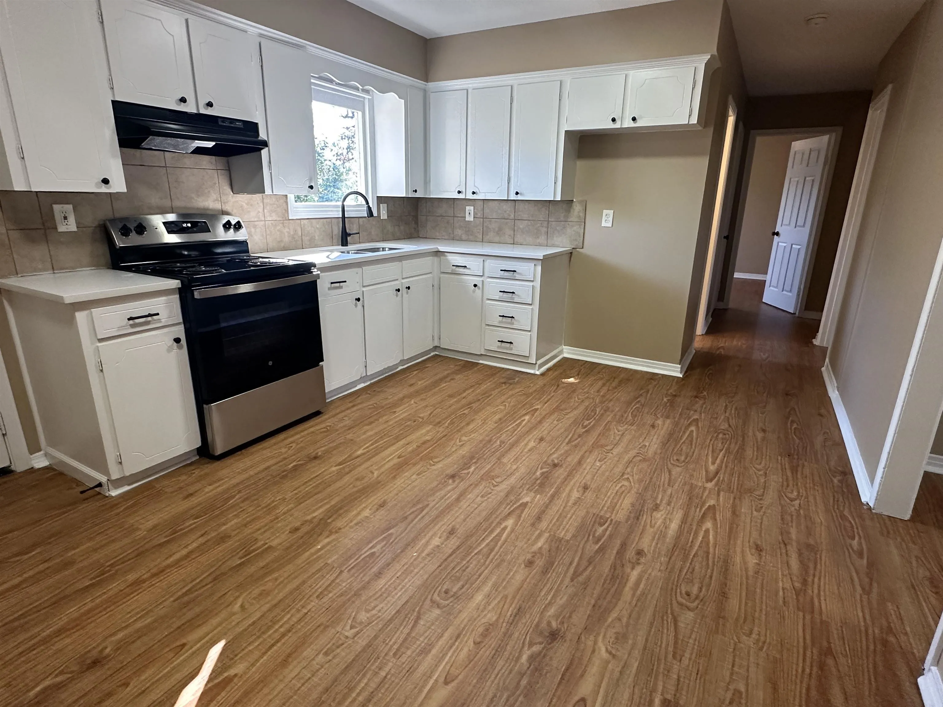 Property at 5401  Mcclellan - Image 8