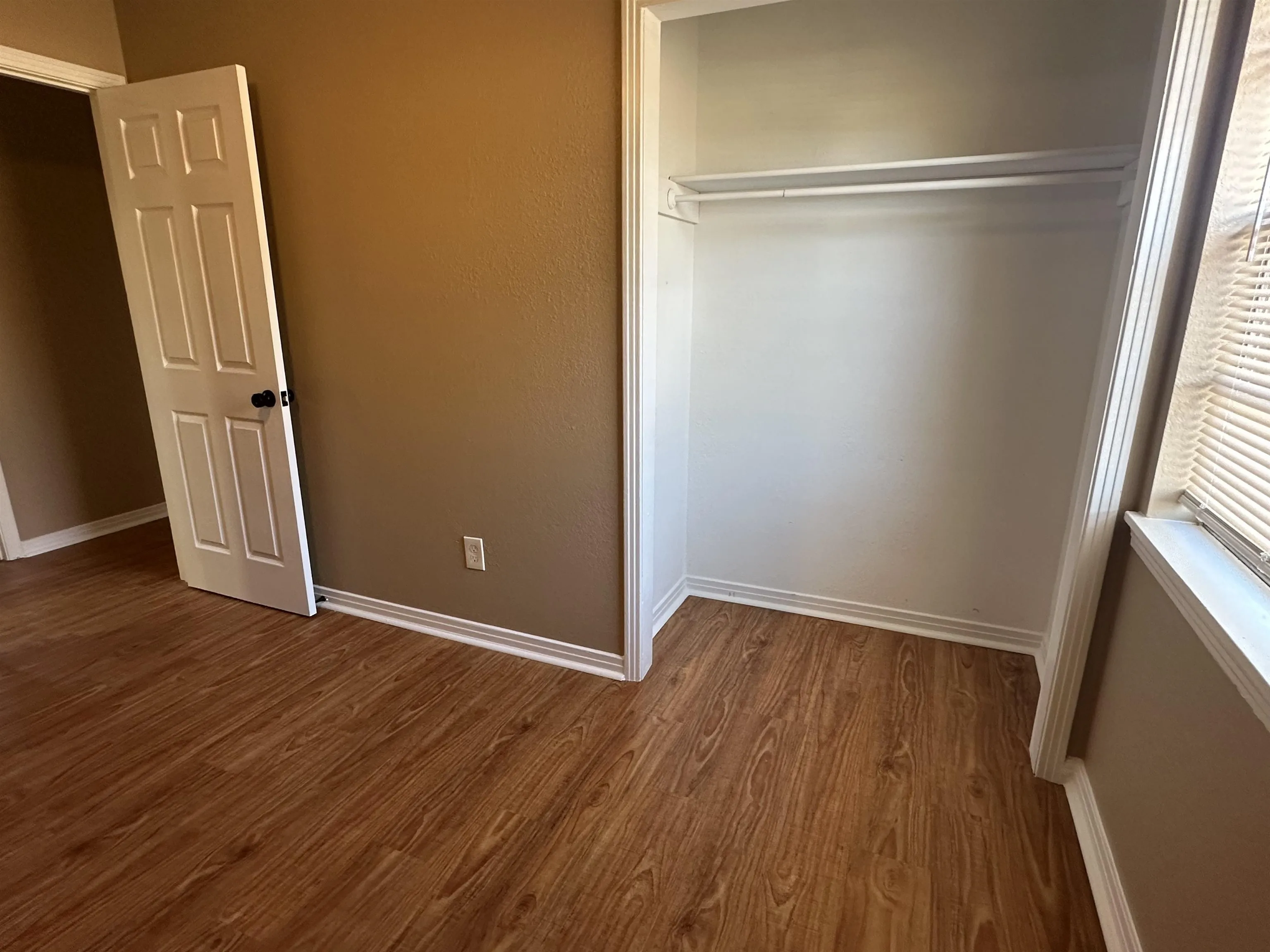 Property at 5401  Mcclellan - Image 25