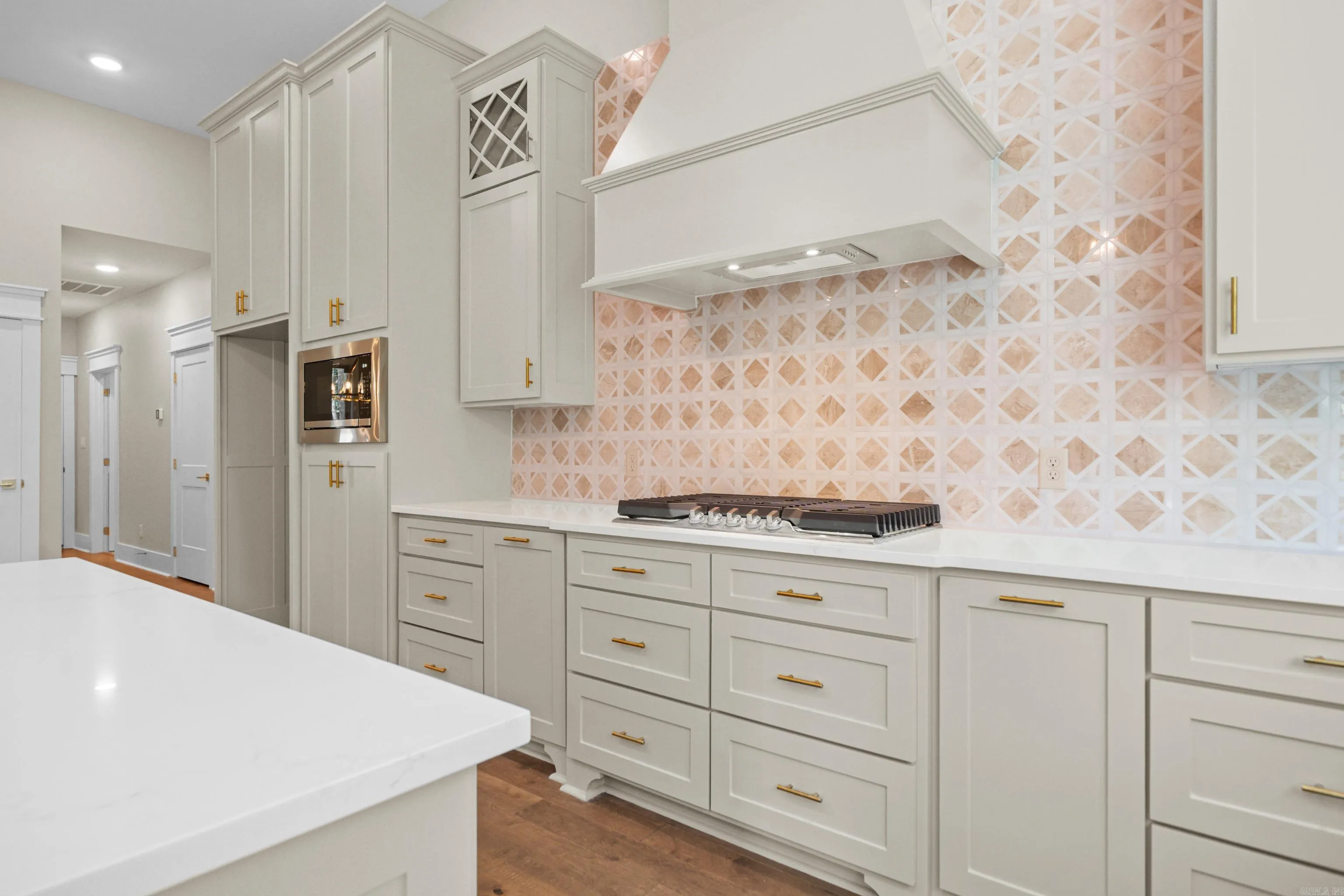 Property at 15  Loyola - Image 19