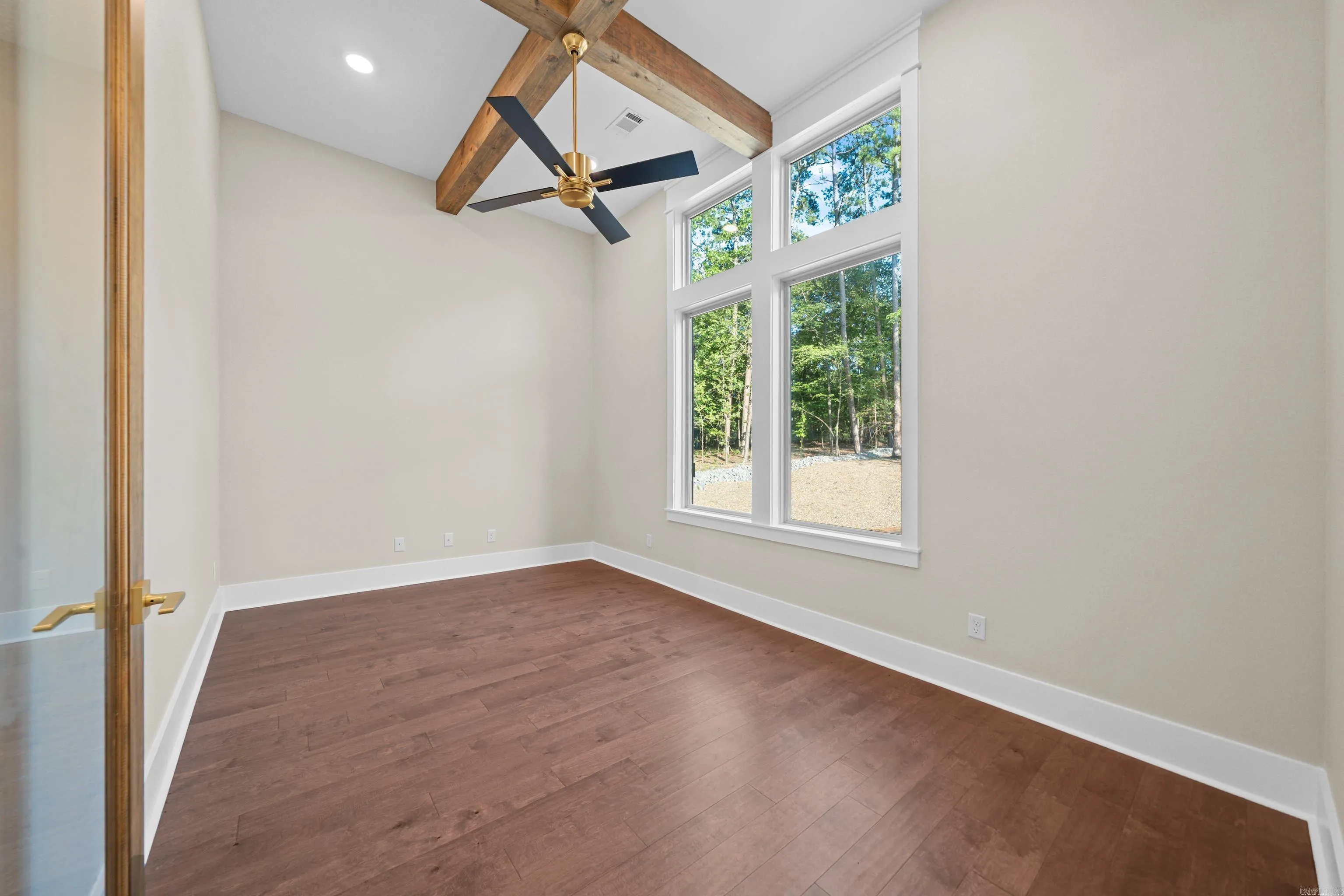 Property at 15  Loyola - Image 26