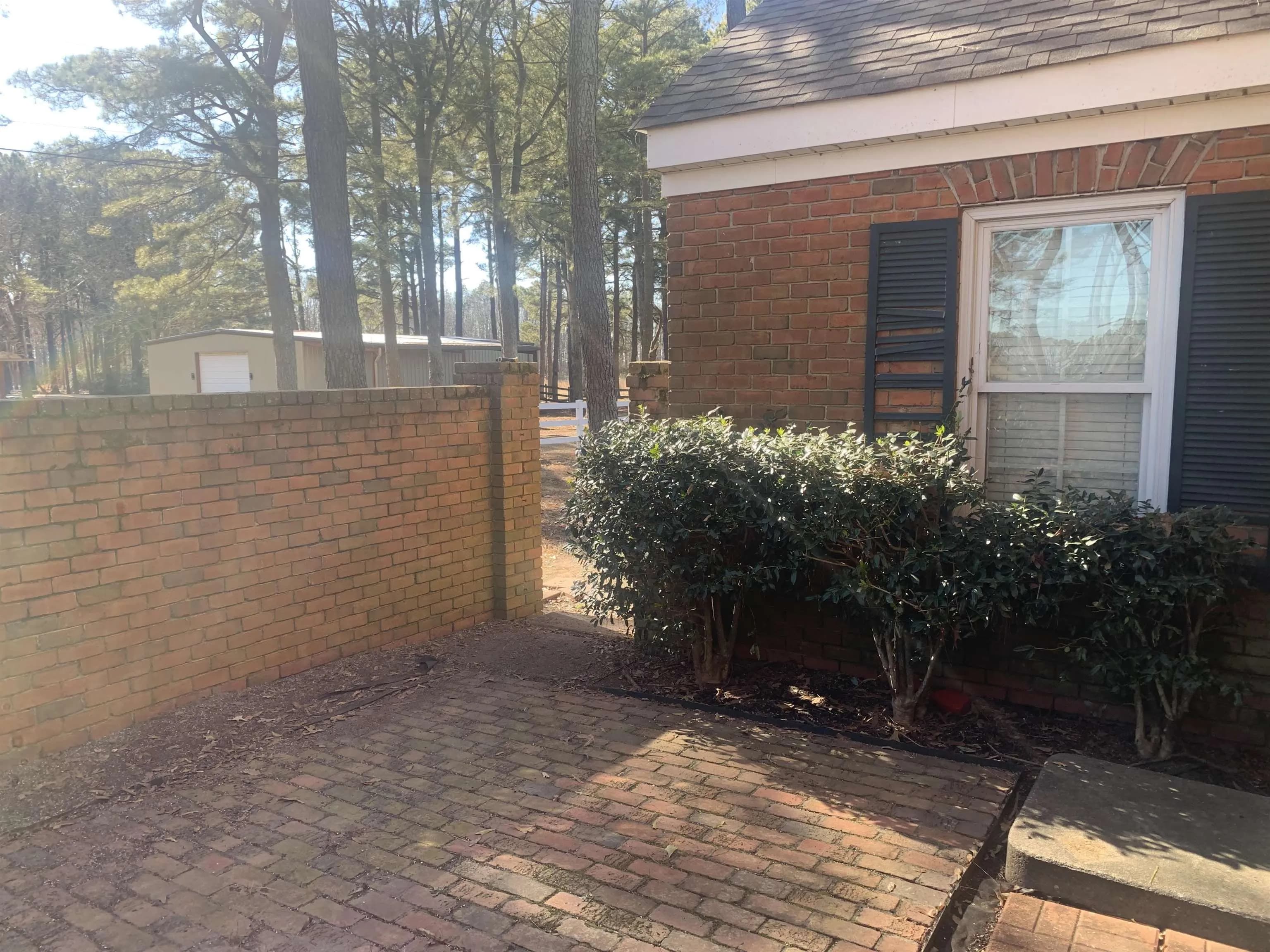 Property at 52  Northcutt - Image 13