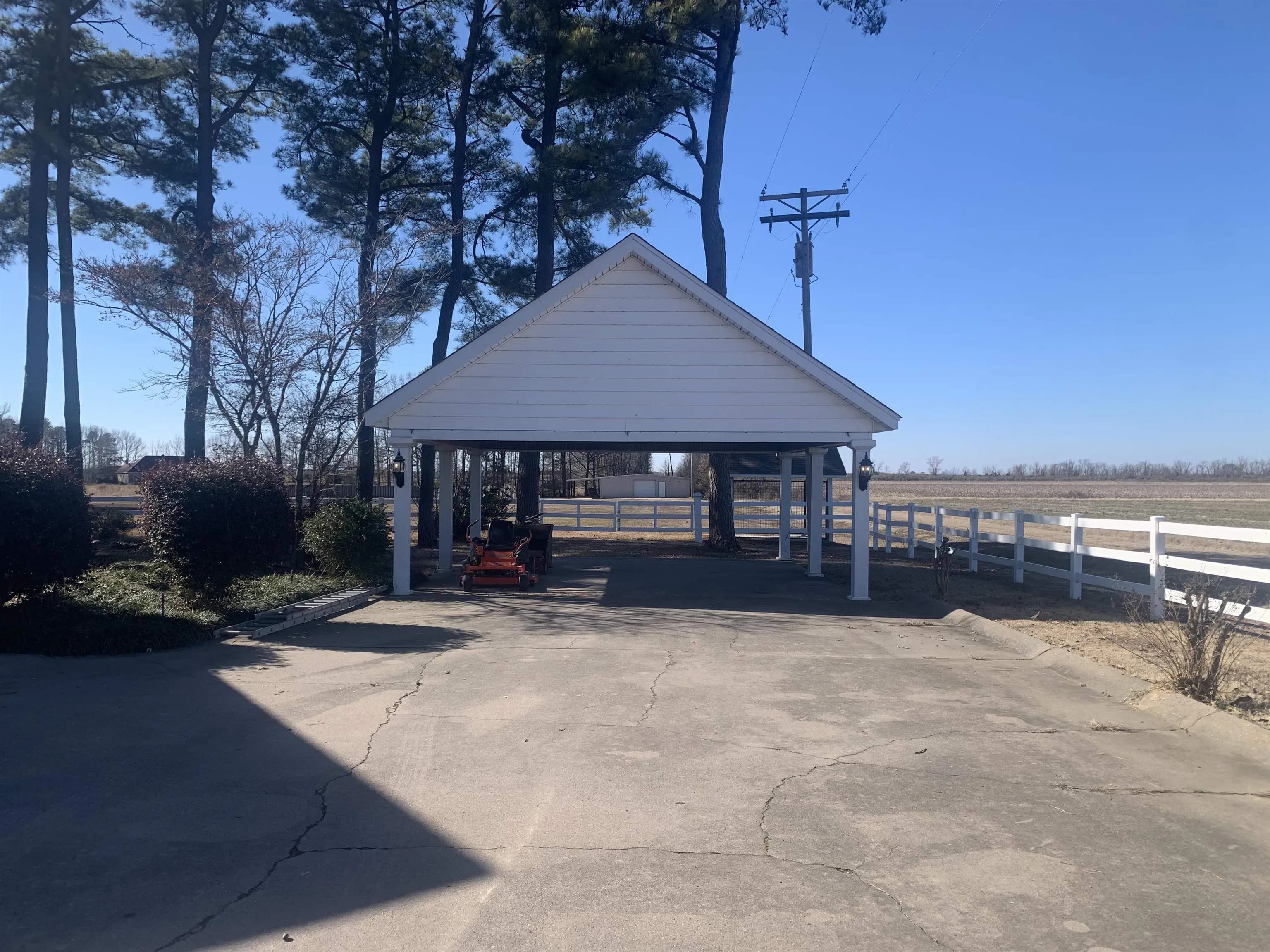 Property at 52  Northcutt - Image 12