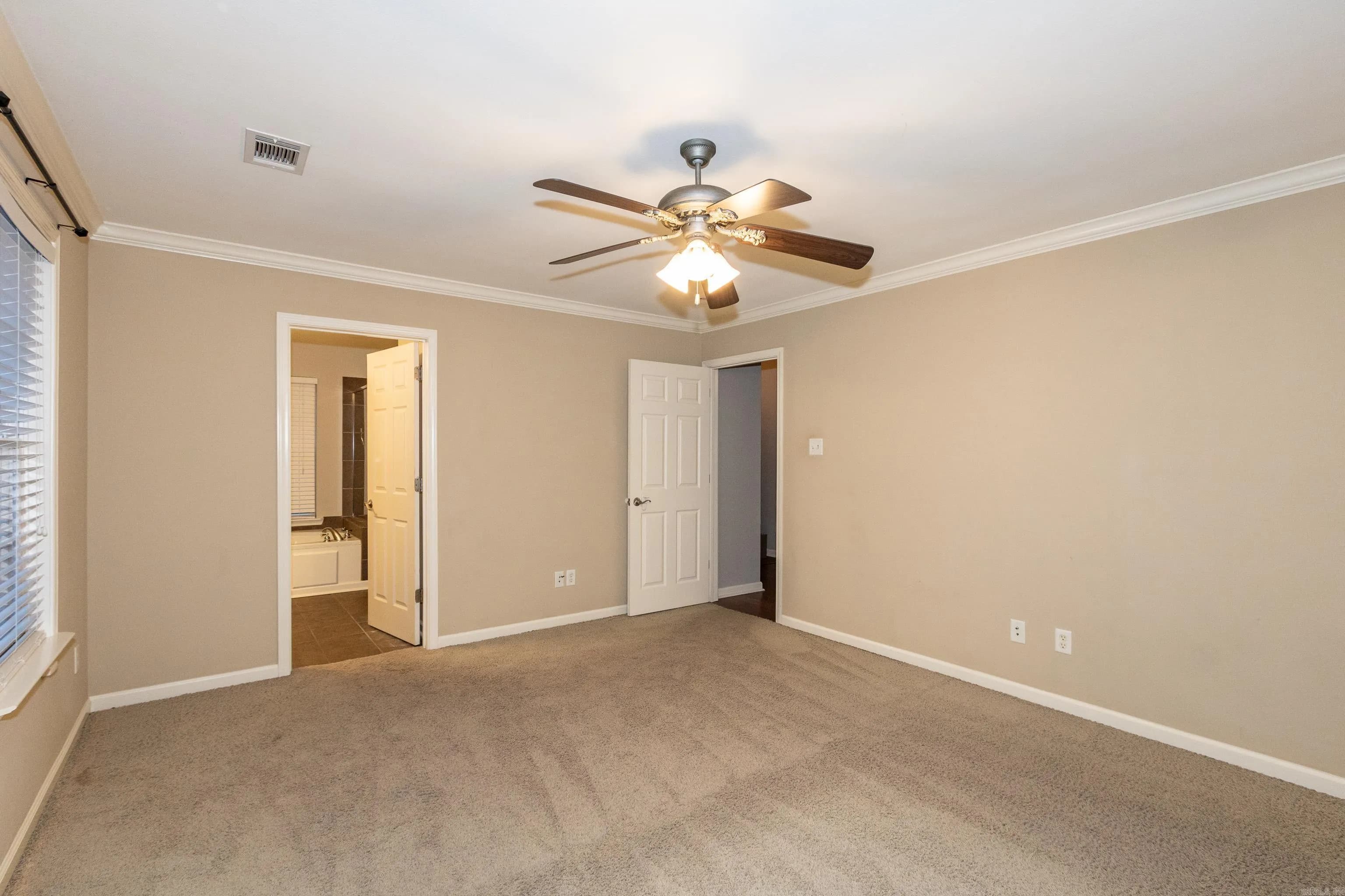 Property at 1035  Skyline drive - Image 15