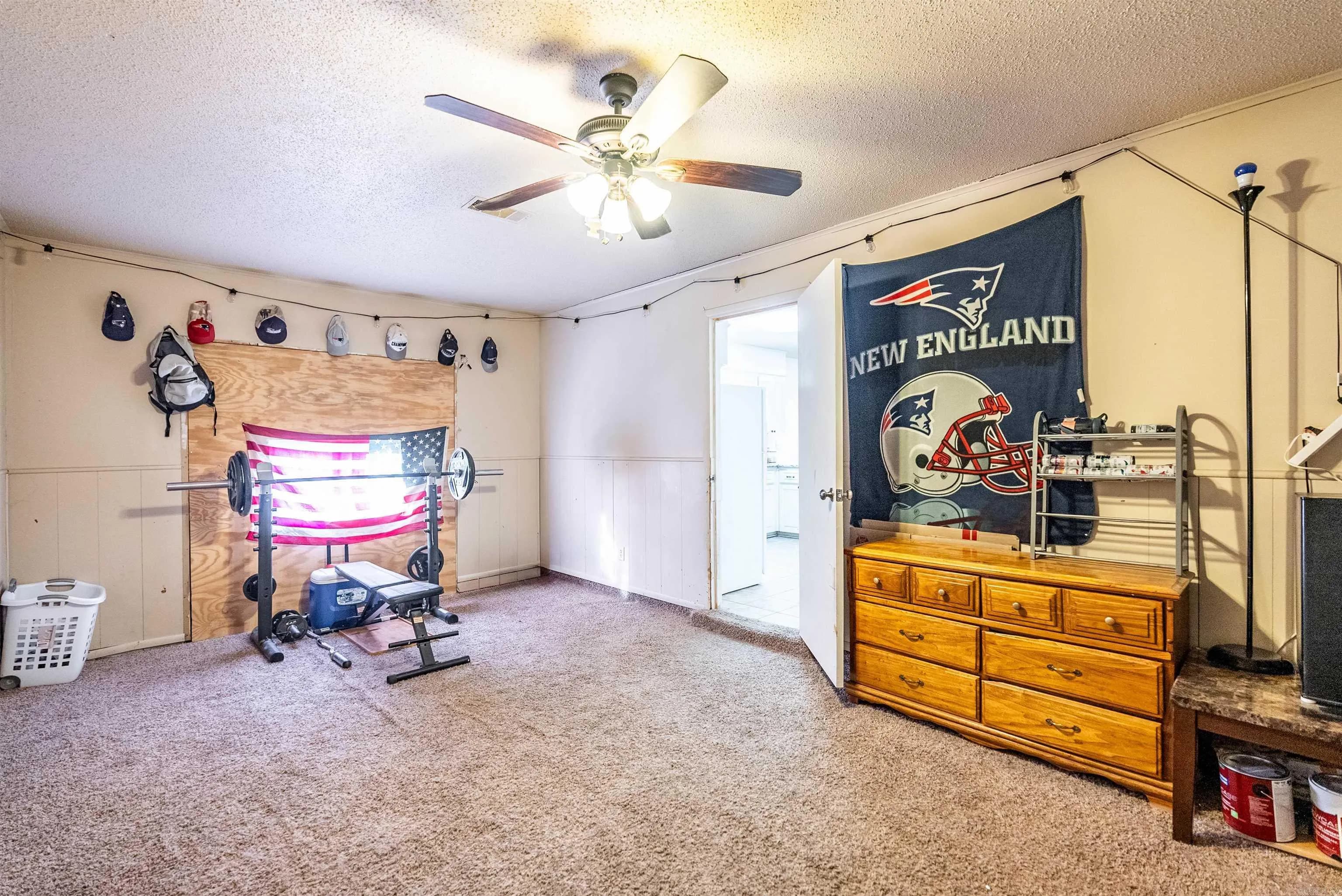 Property at 1002  Latigo - Image 17