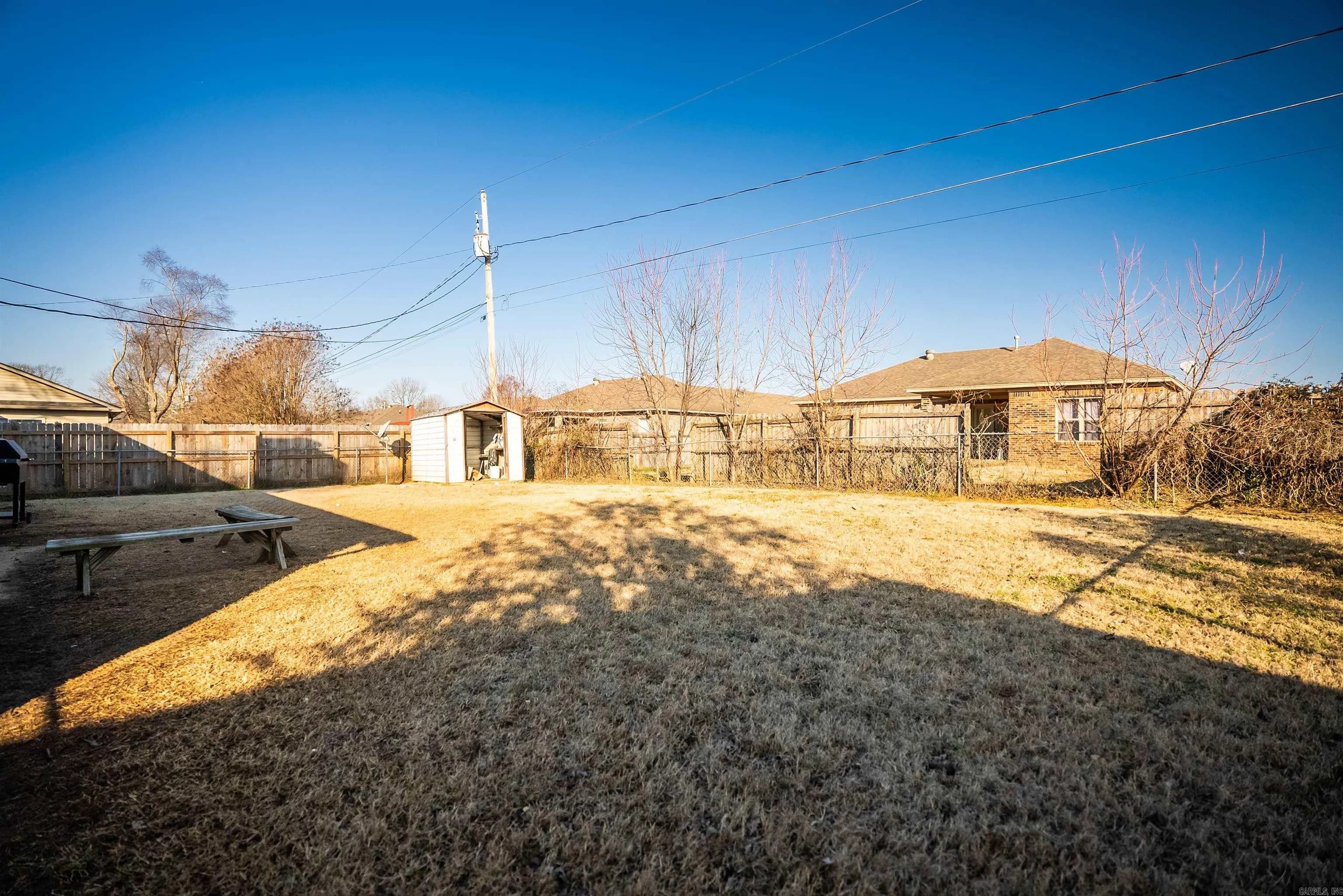 Property at 1002  Latigo - Image 35