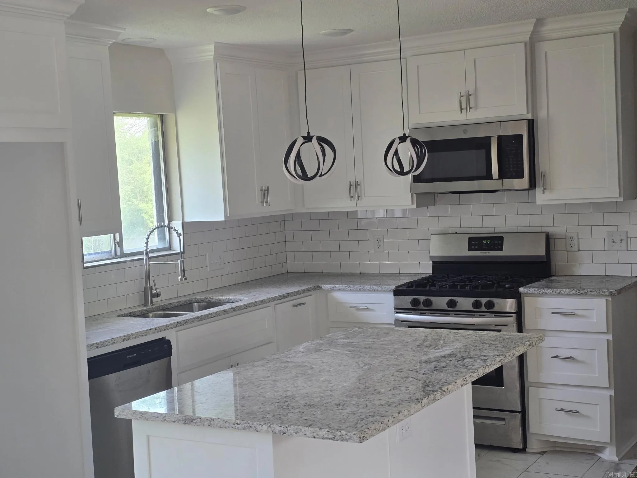 Property at 9905  Leatta dr - Image 6