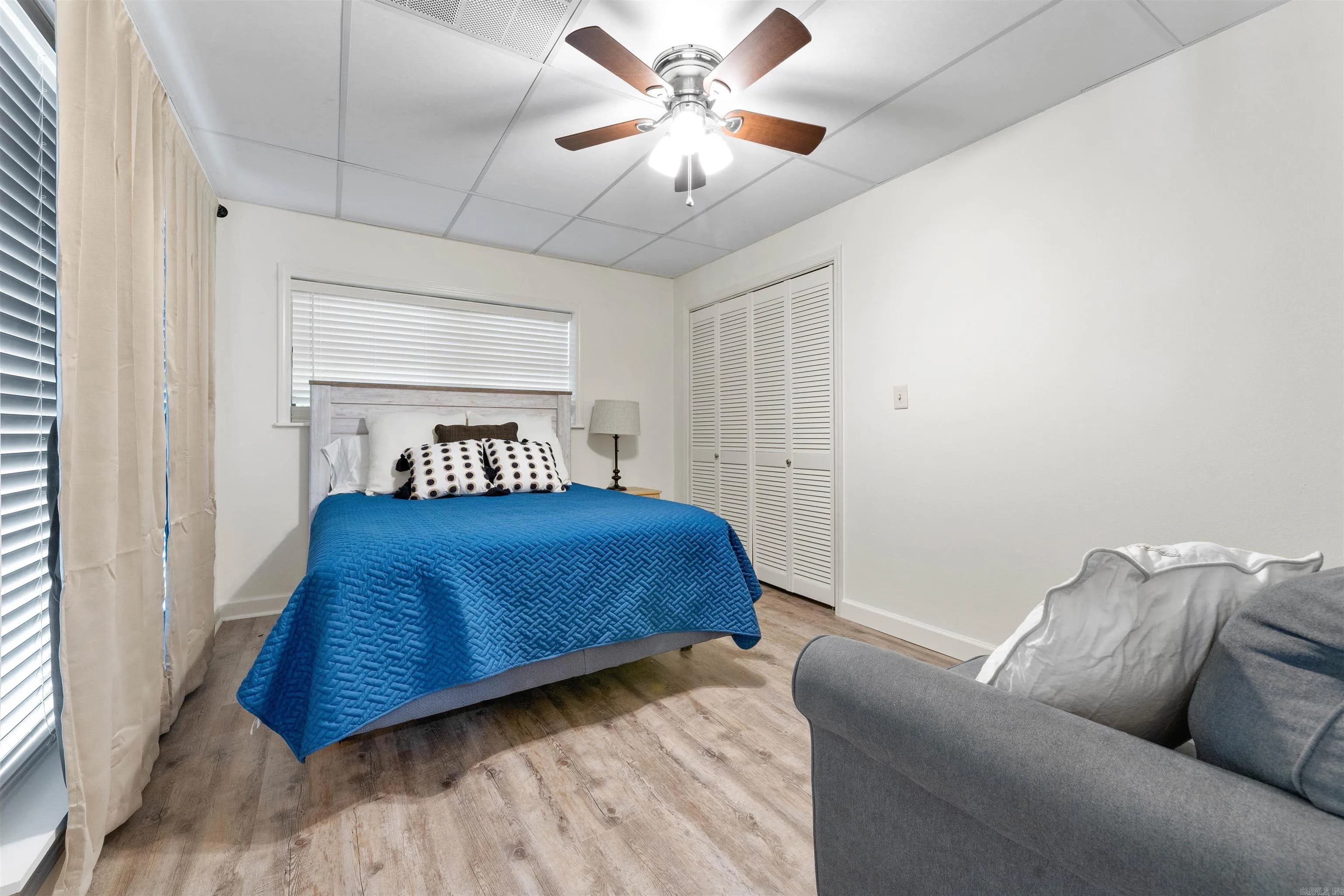 Property at 198  Wildflower - Image 35