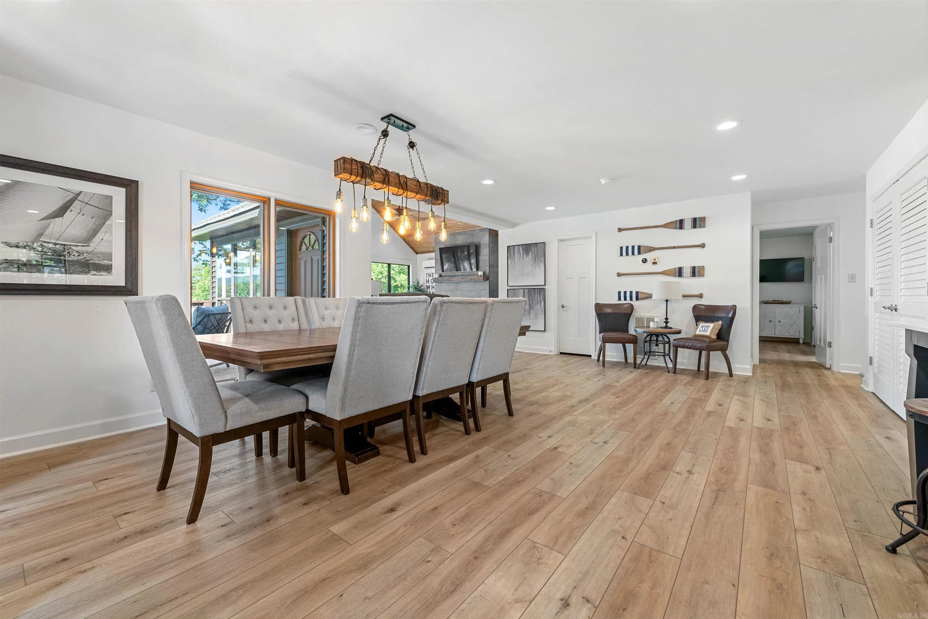 Property at 198  Wildflower - Image 12
