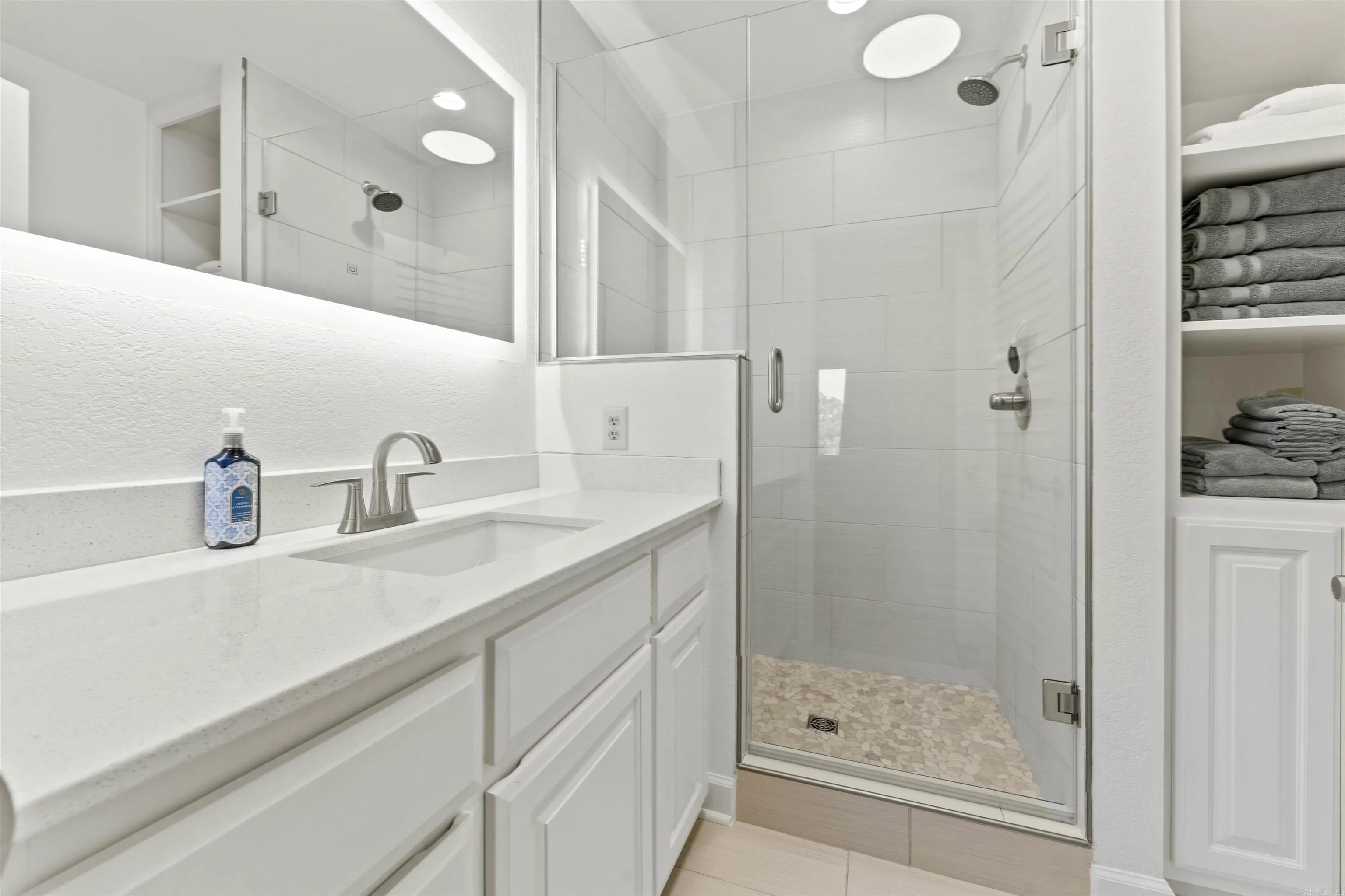Property at 198  Wildflower - Image 25