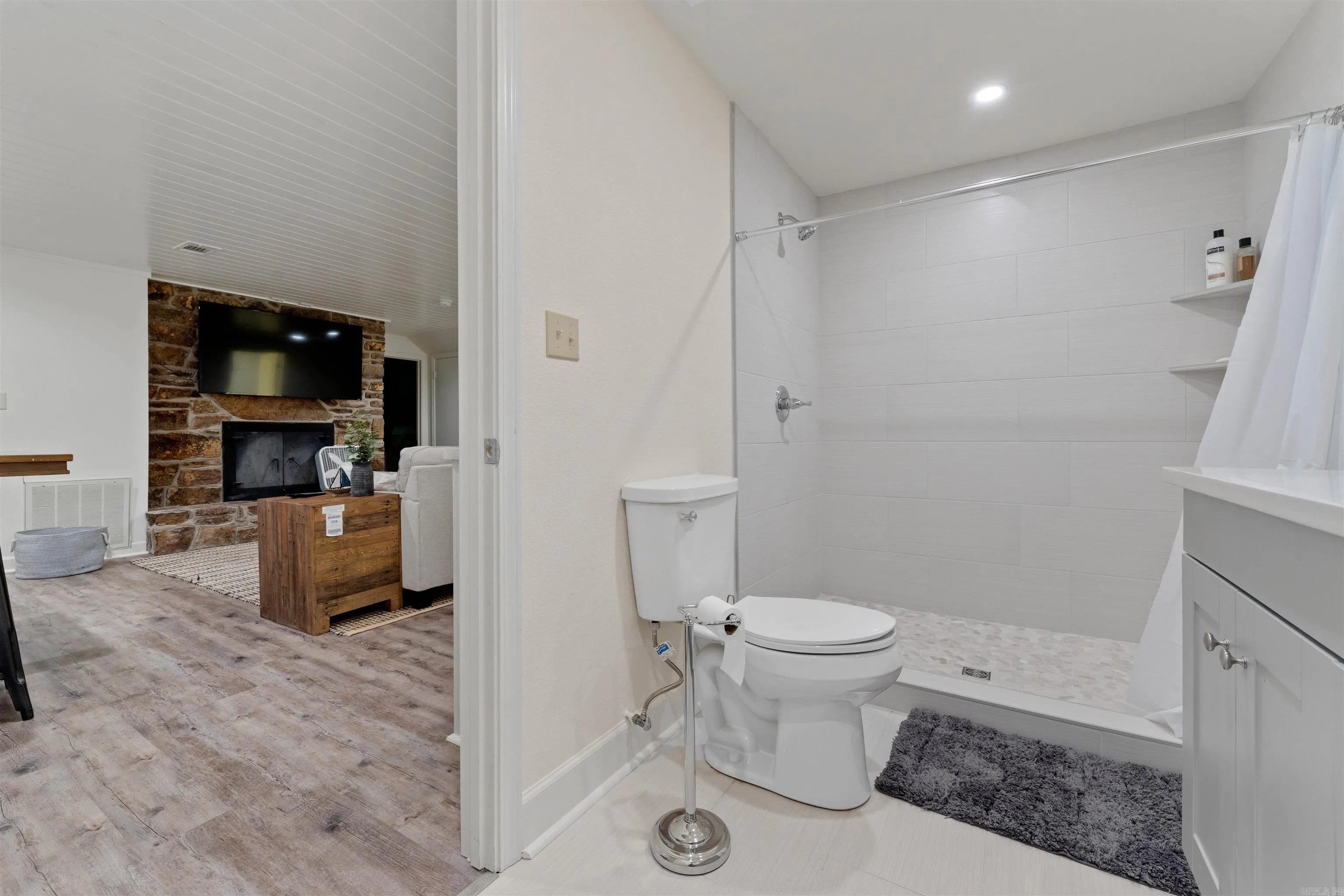 Property at 198  Wildflower - Image 41