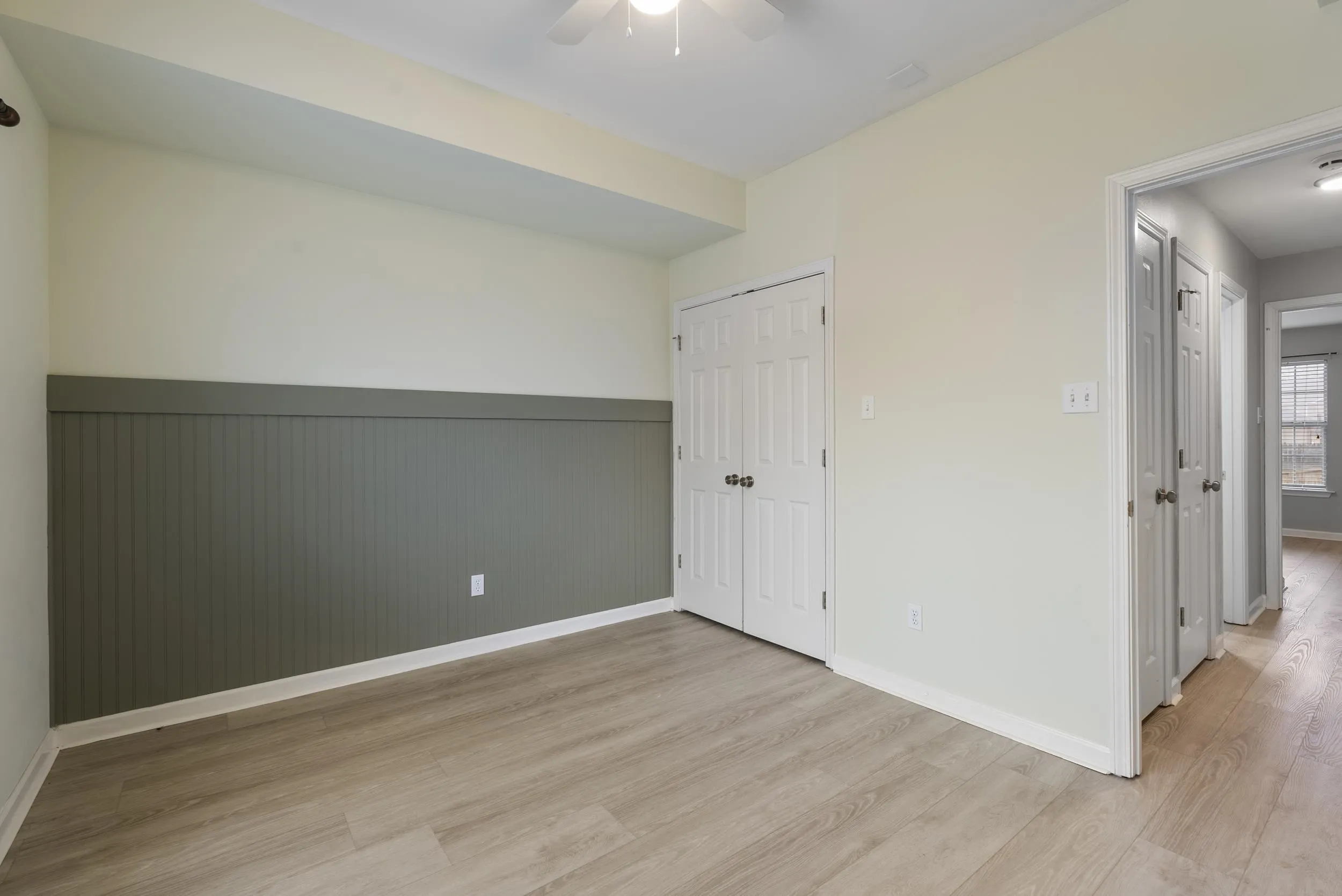 Property at 123  Ridgecrest - Image 33