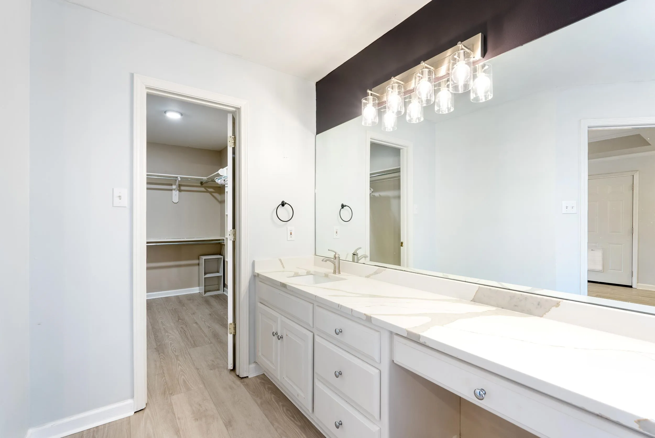 Property at 123  Ridgecrest - Image 22