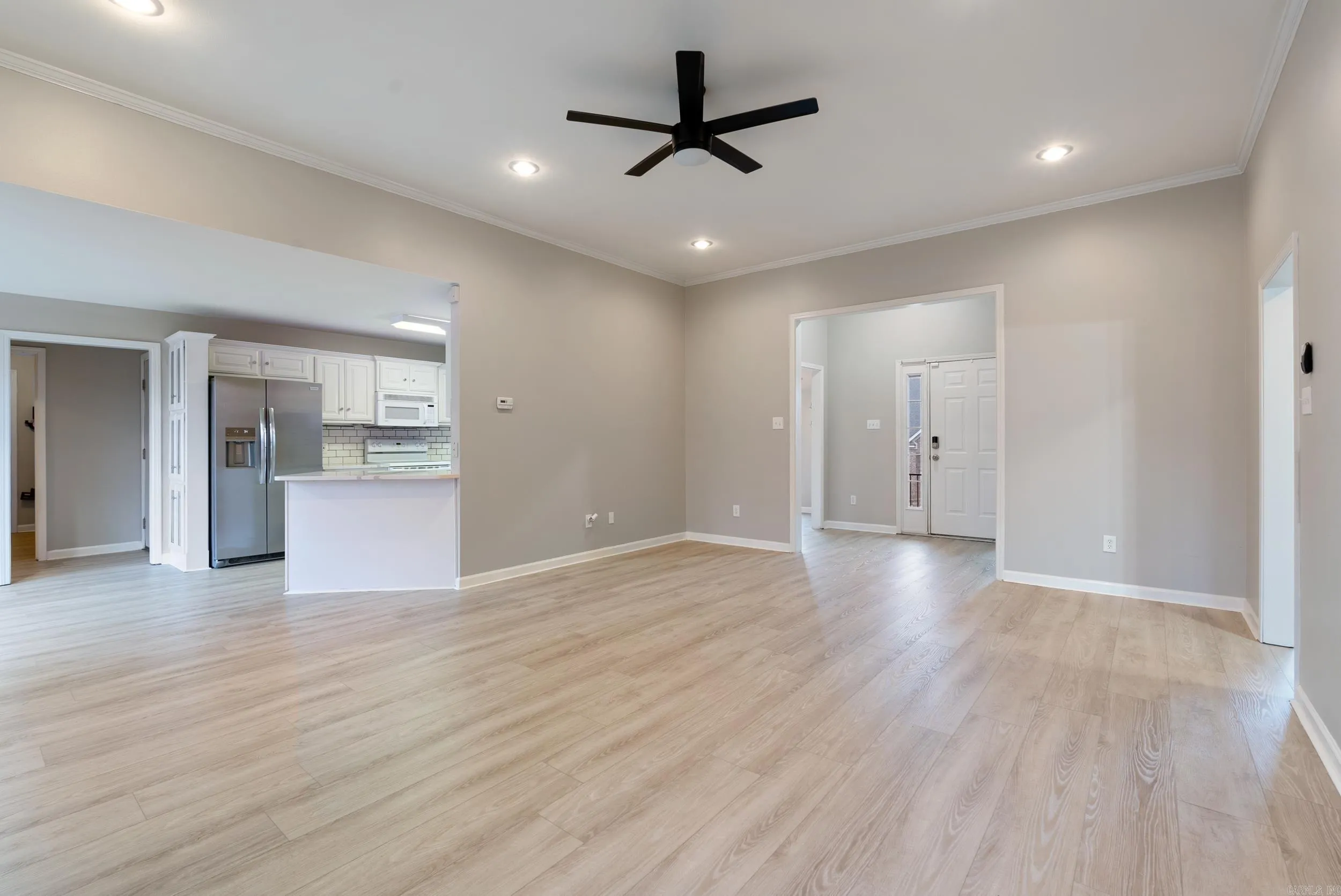 Property at 123  Ridgecrest - Image 18