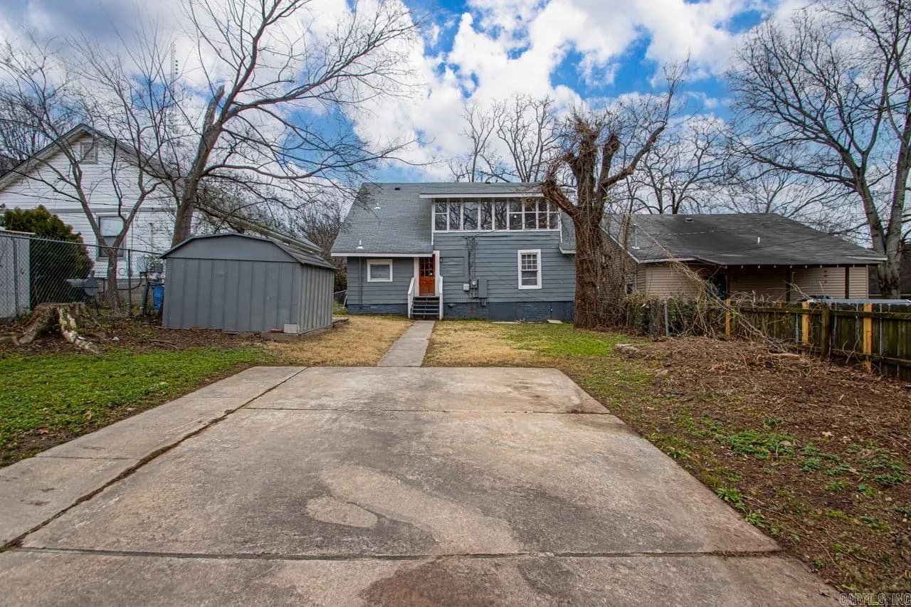 Property at 908  Lewis - Image 33