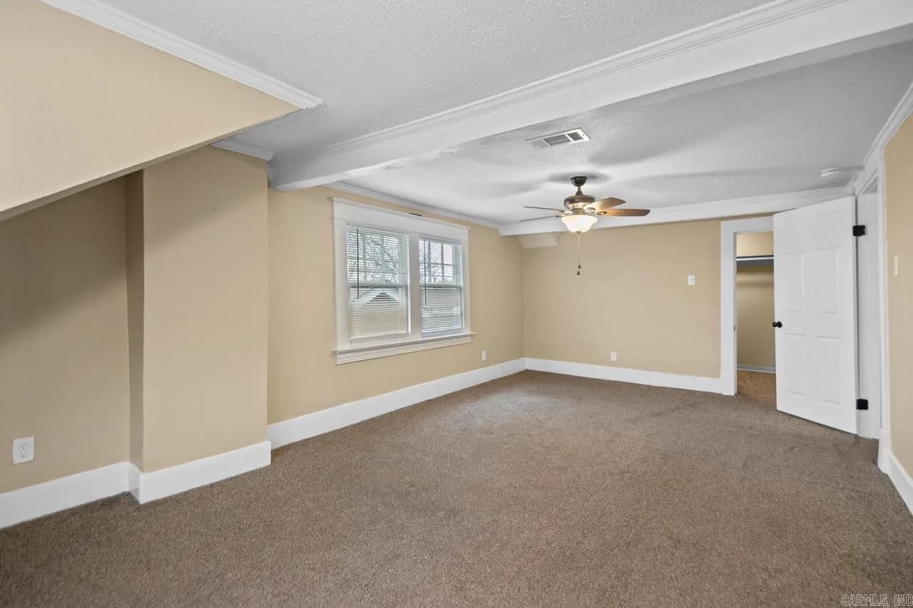 Property at 908  Lewis - Image 27