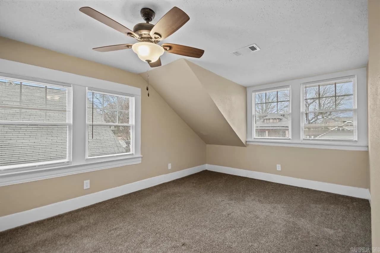 Property at 908  Lewis - Image 22