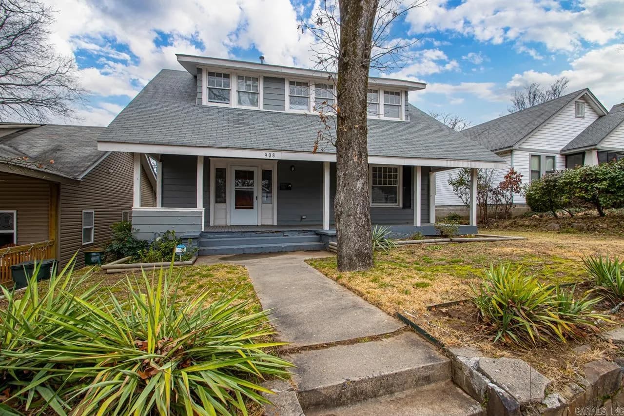Property at 908  Lewis - Image 3